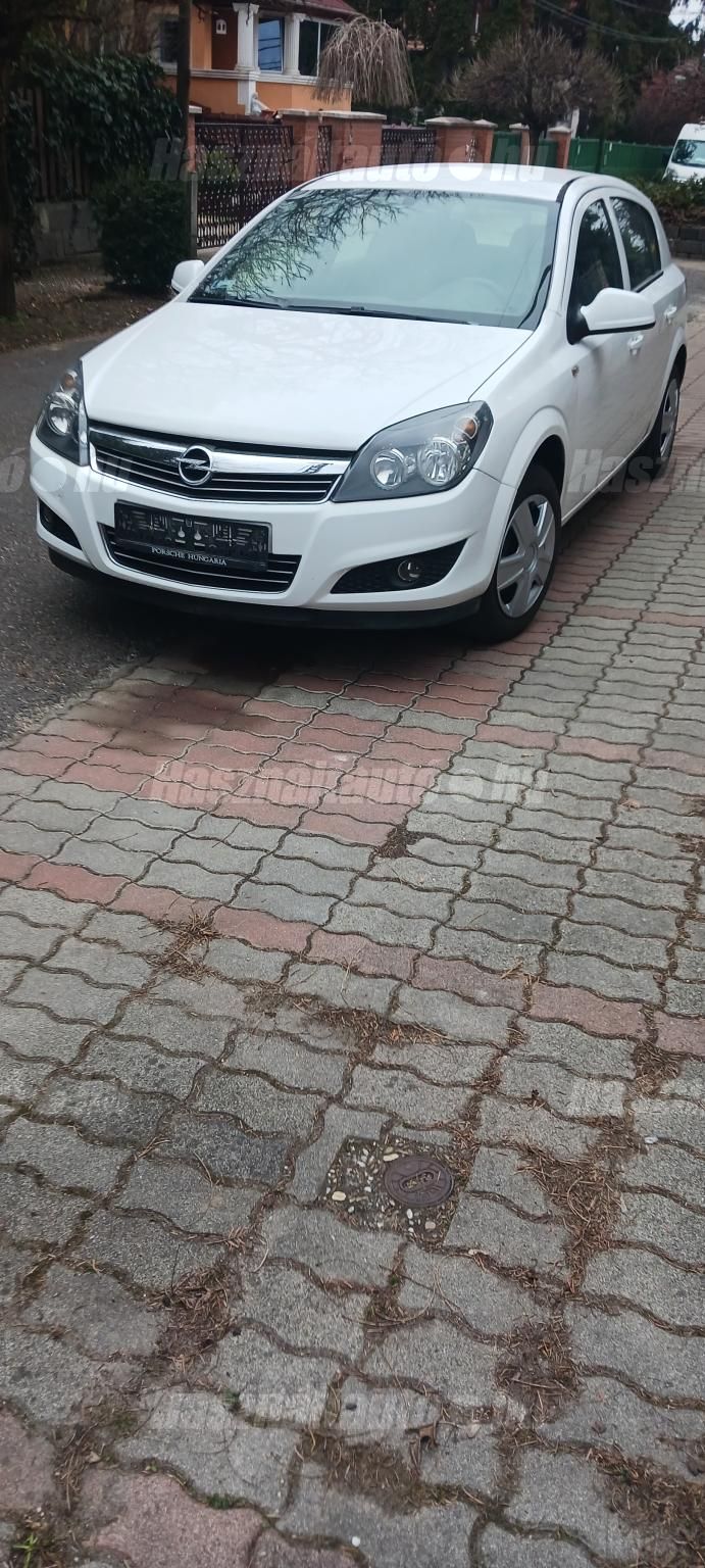 OPEL ASTRA H 2012/12 - 1