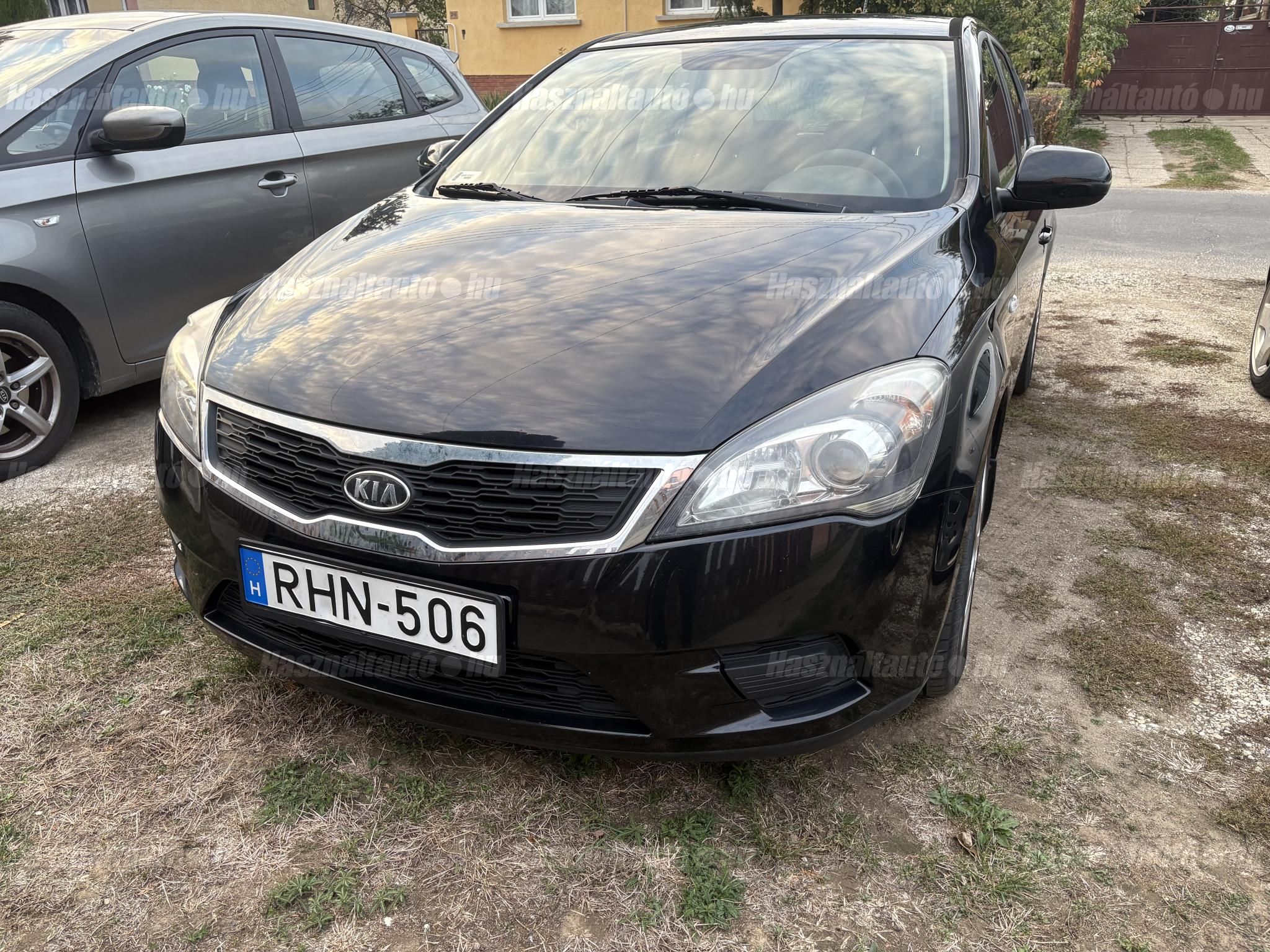 KIA CEE'D 2012/4 - 1