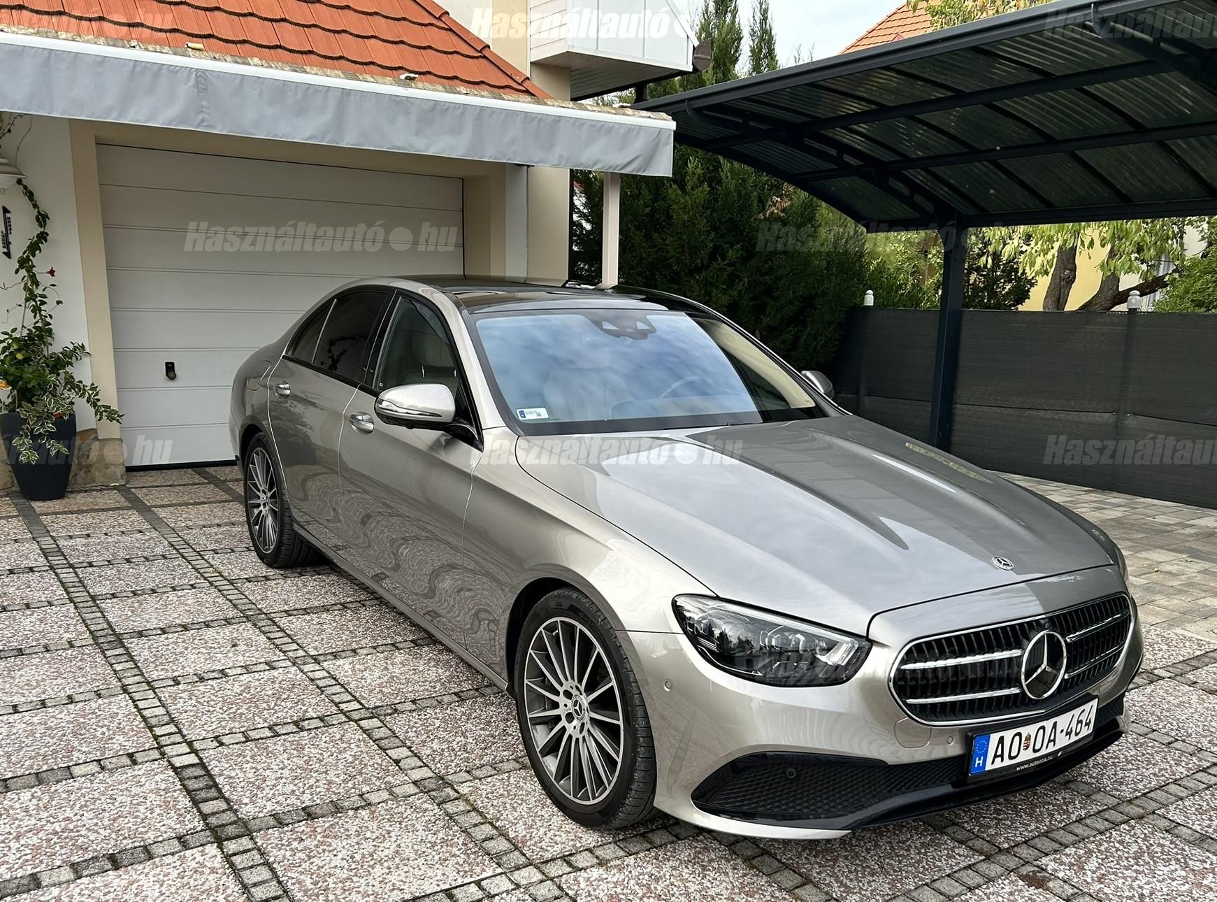 MERCEDES-BENZ E 300 2022/2 - 1