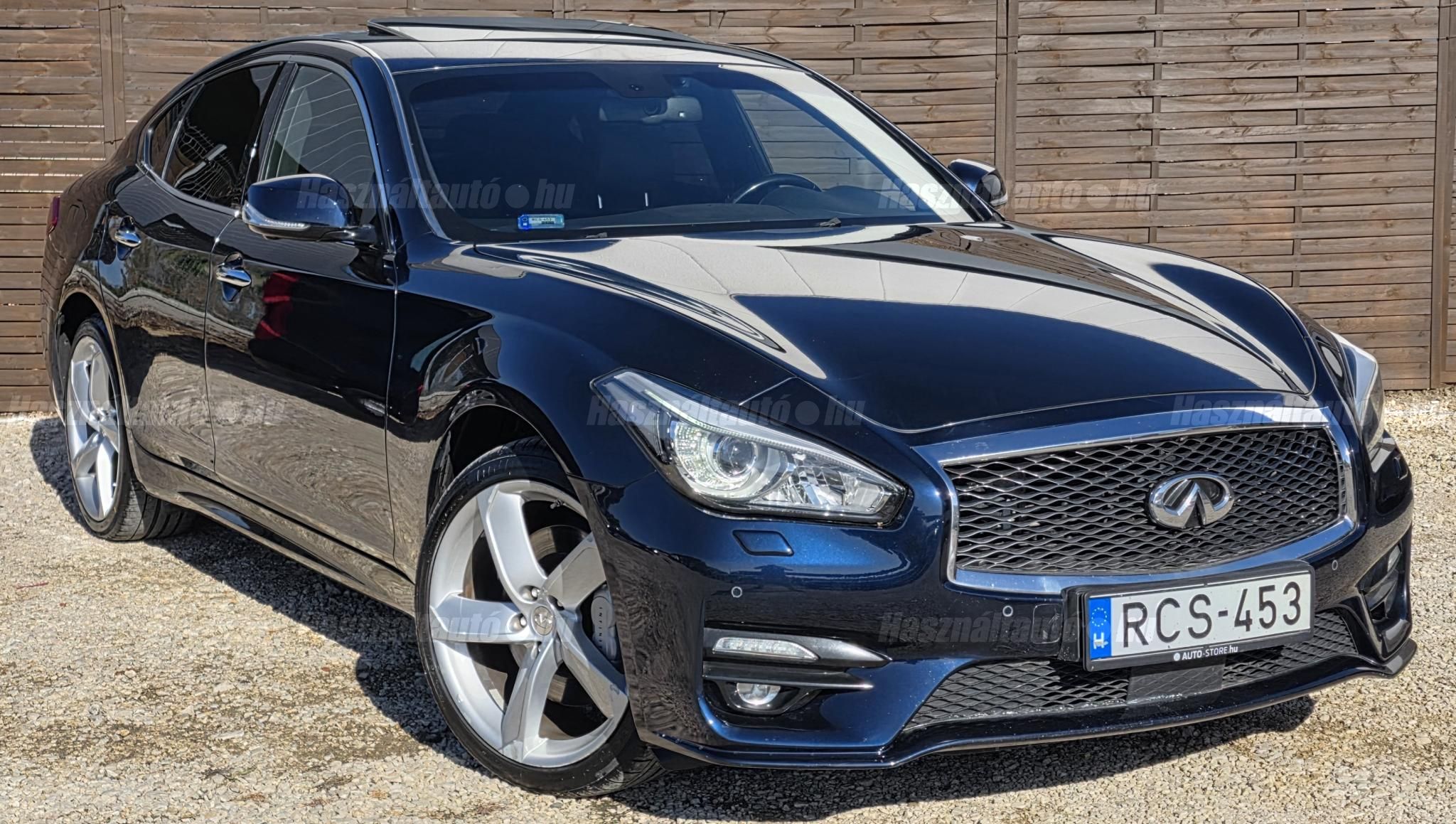 INFINITI Q70 2015 - 1