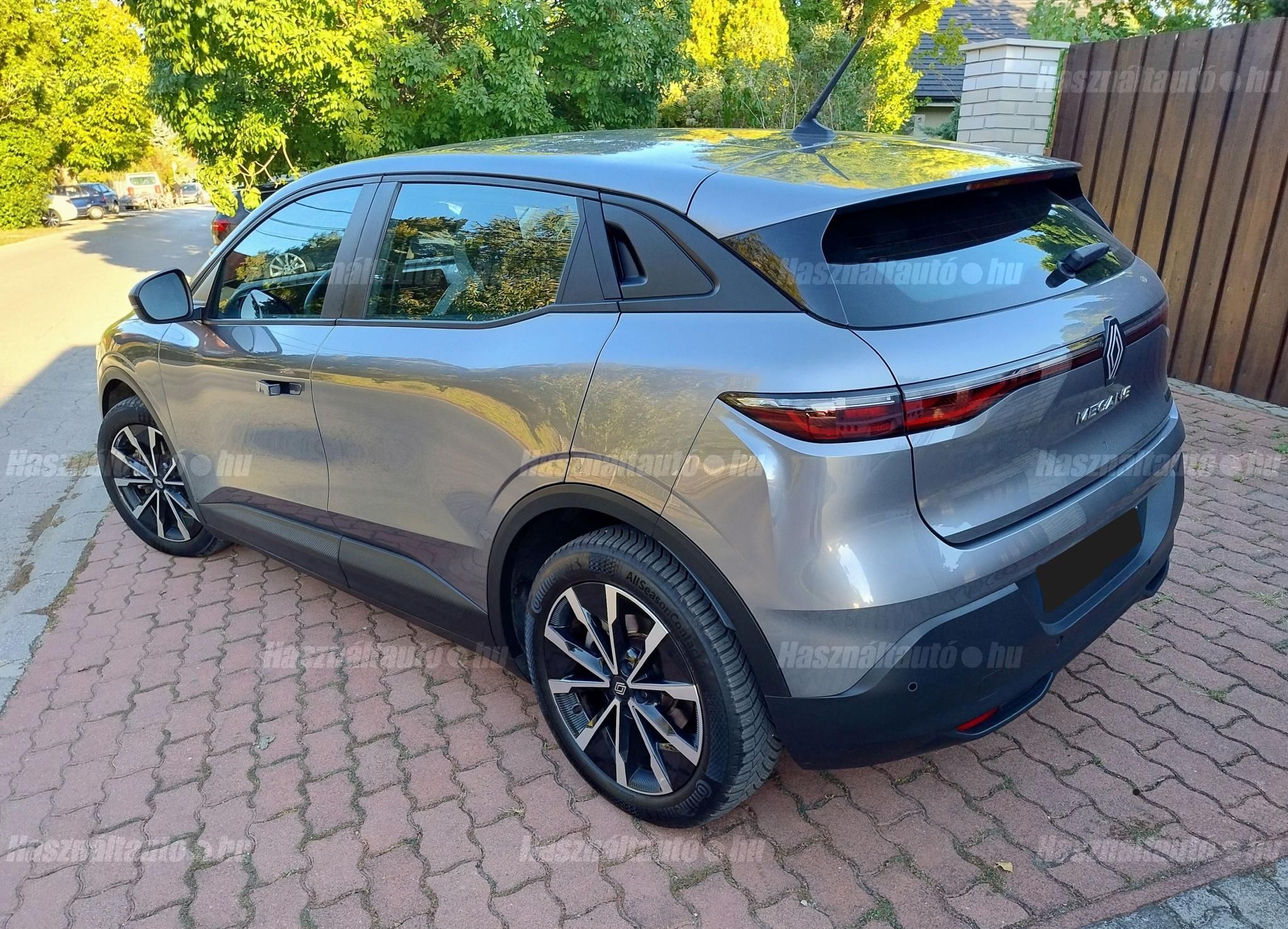 RENAULT MEGANE 2023/6 - 1