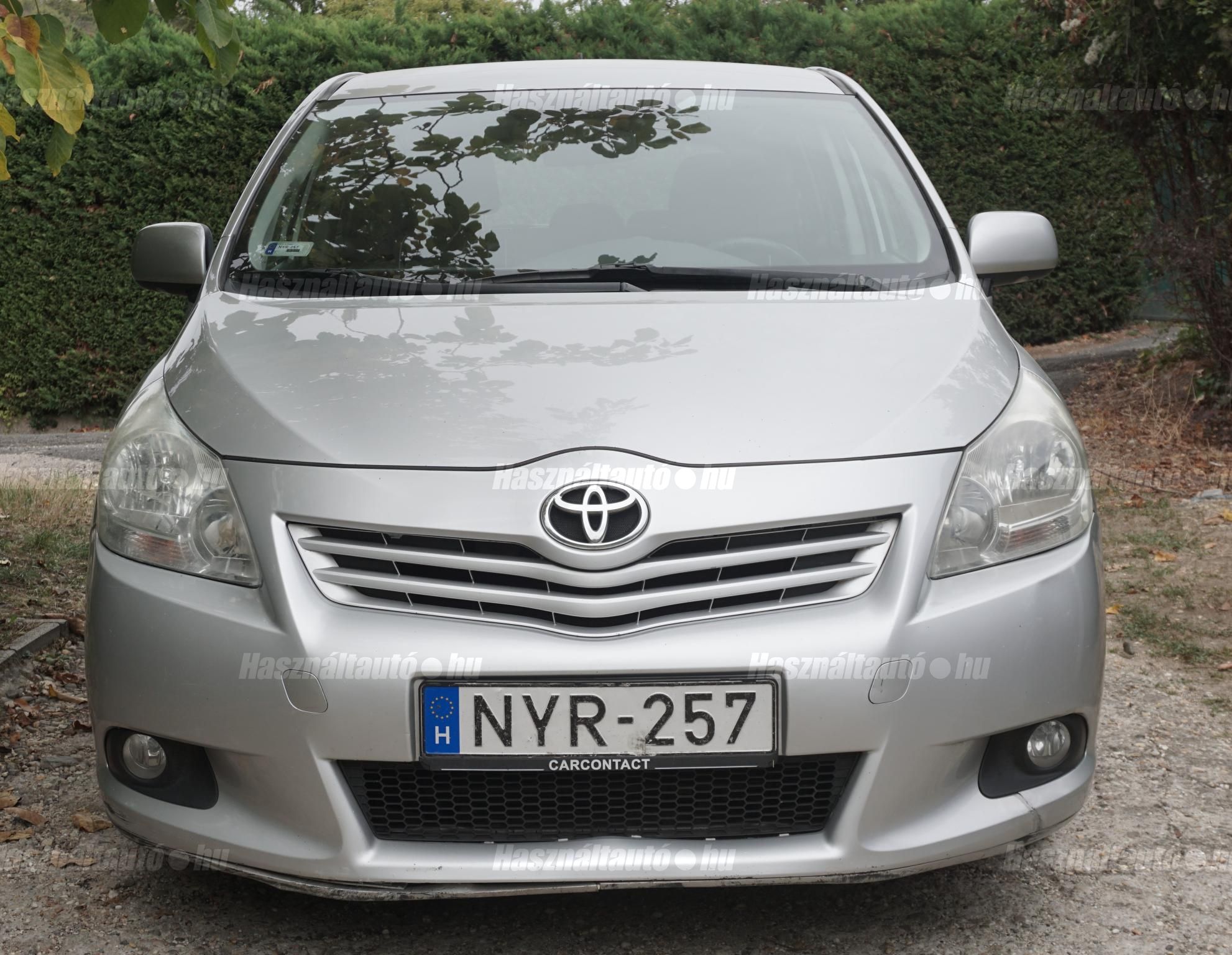 TOYOTA VERSO 2010/7 - 1