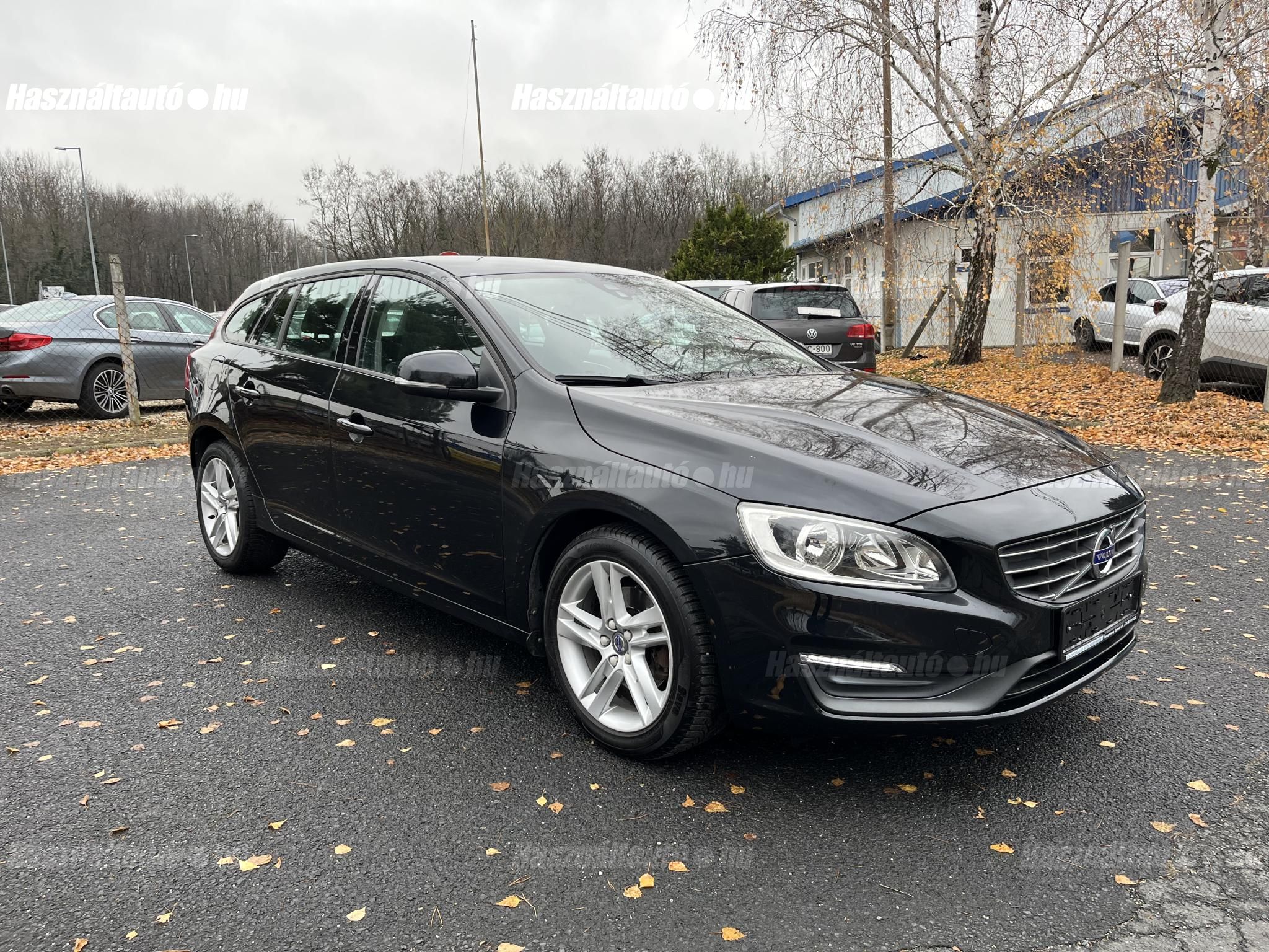 VOLVO V60 2015/3 - 1