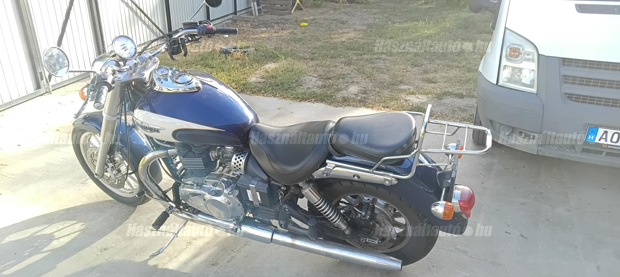 TRIUMPH AMERICA 2010/3 - 1