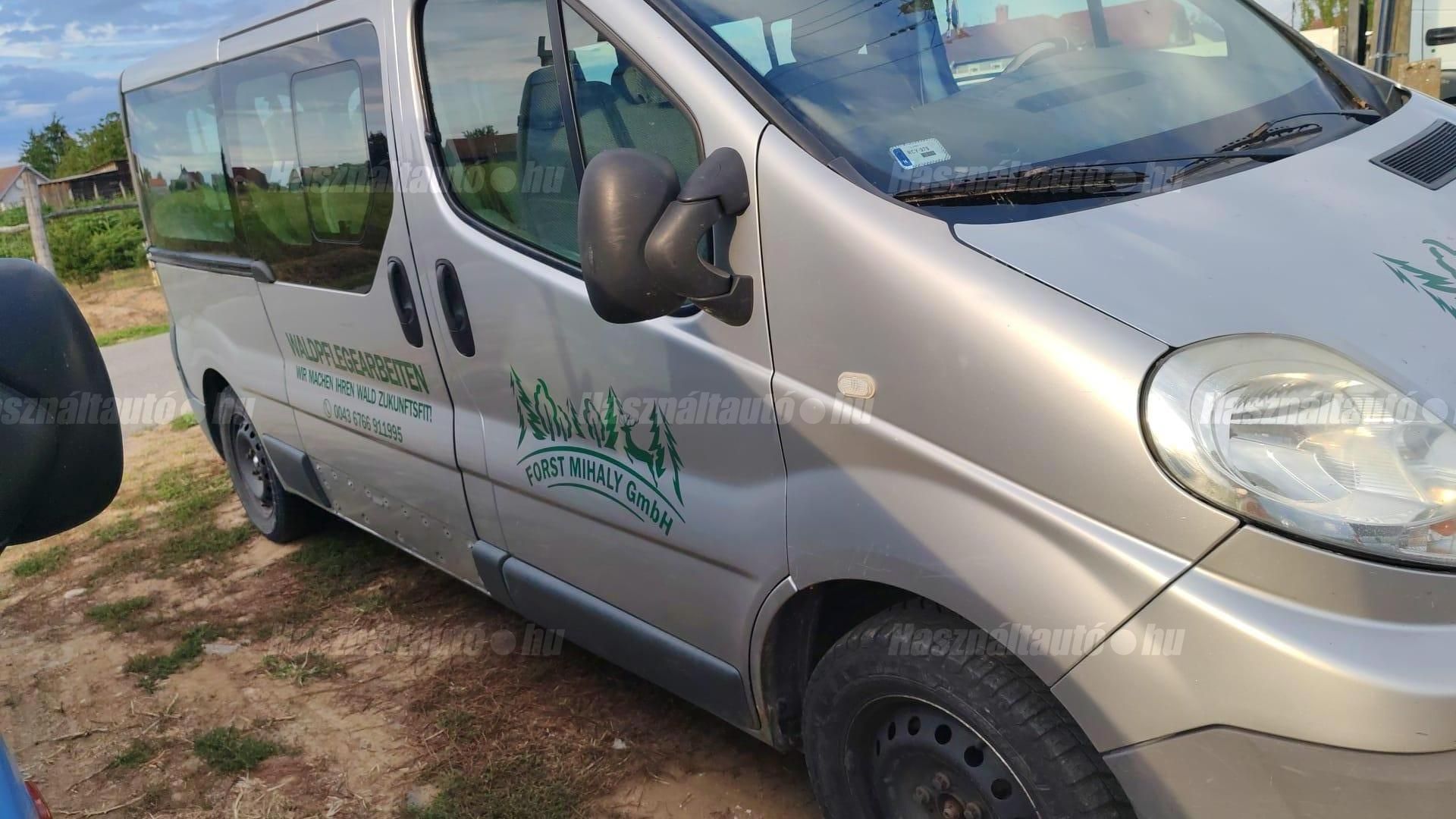 RENAULT TRAFIC 2008 - 1