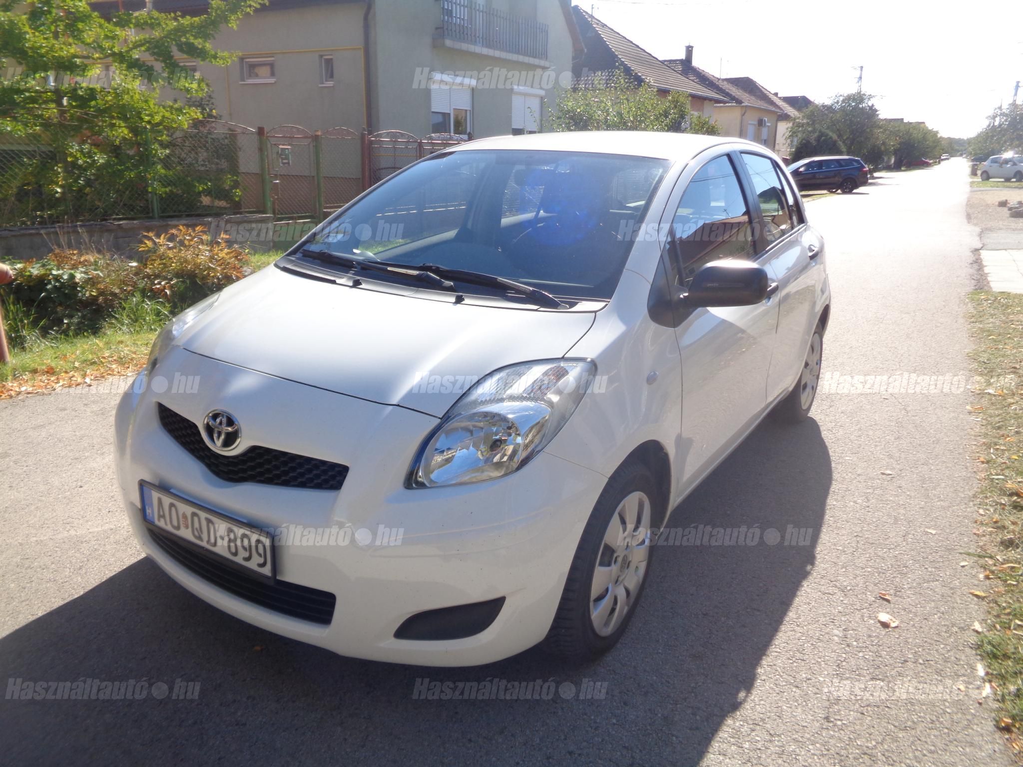 TOYOTA YARIS 2009/8 - 1