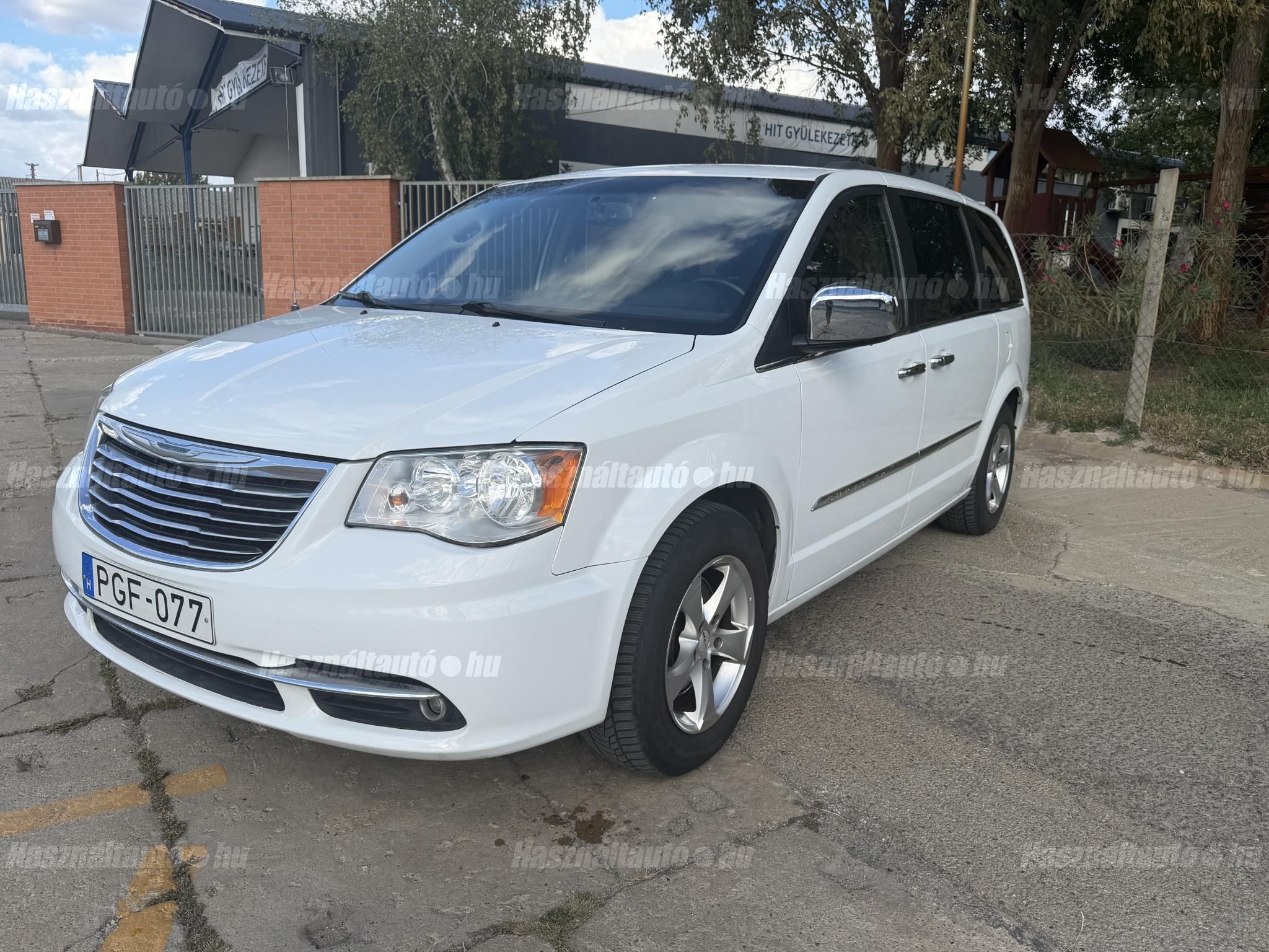 CHRYSLER TOWN & COUNTRY 2015/5 - 1