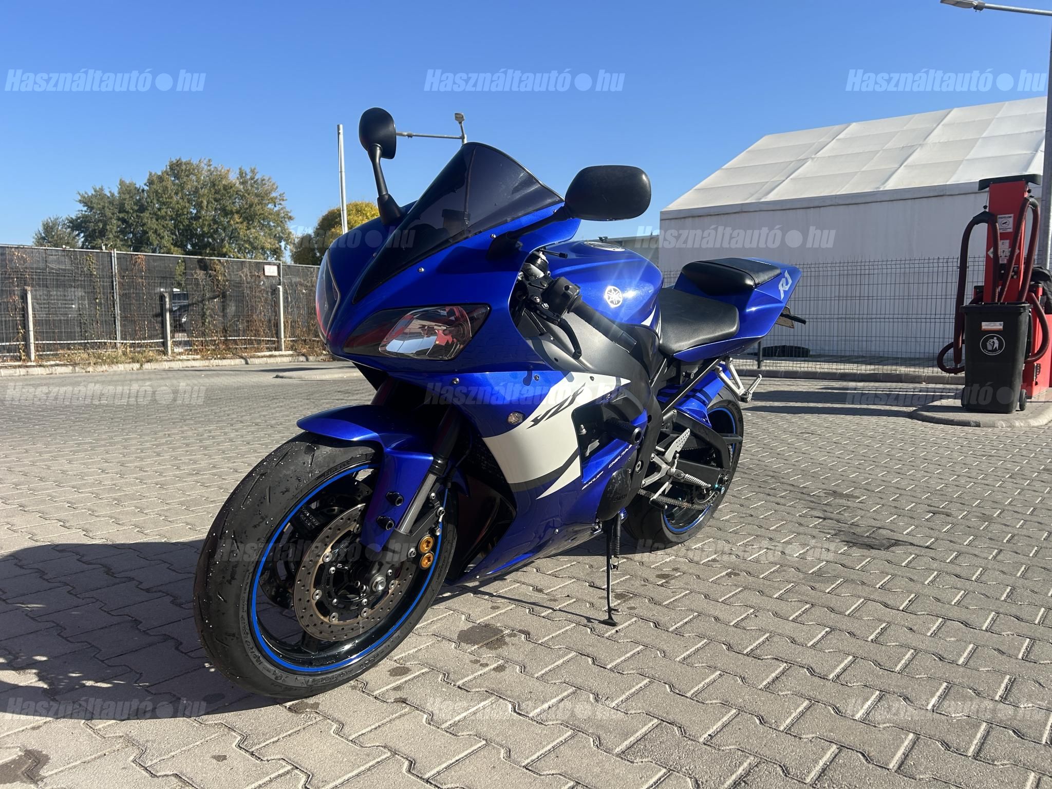 YAMAHA YZF R1 2002 - 1