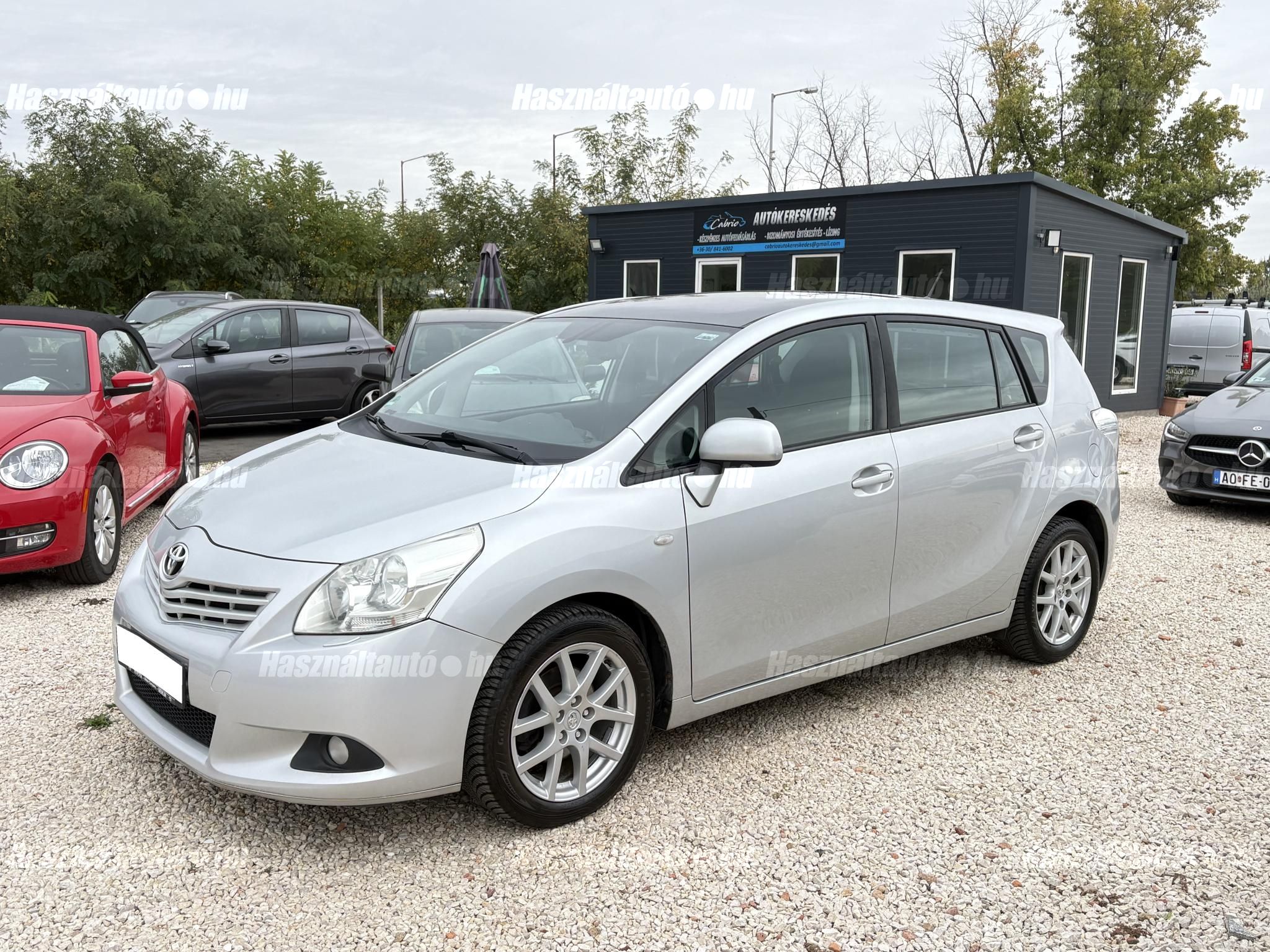 TOYOTA VERSO 2009/11 - 1