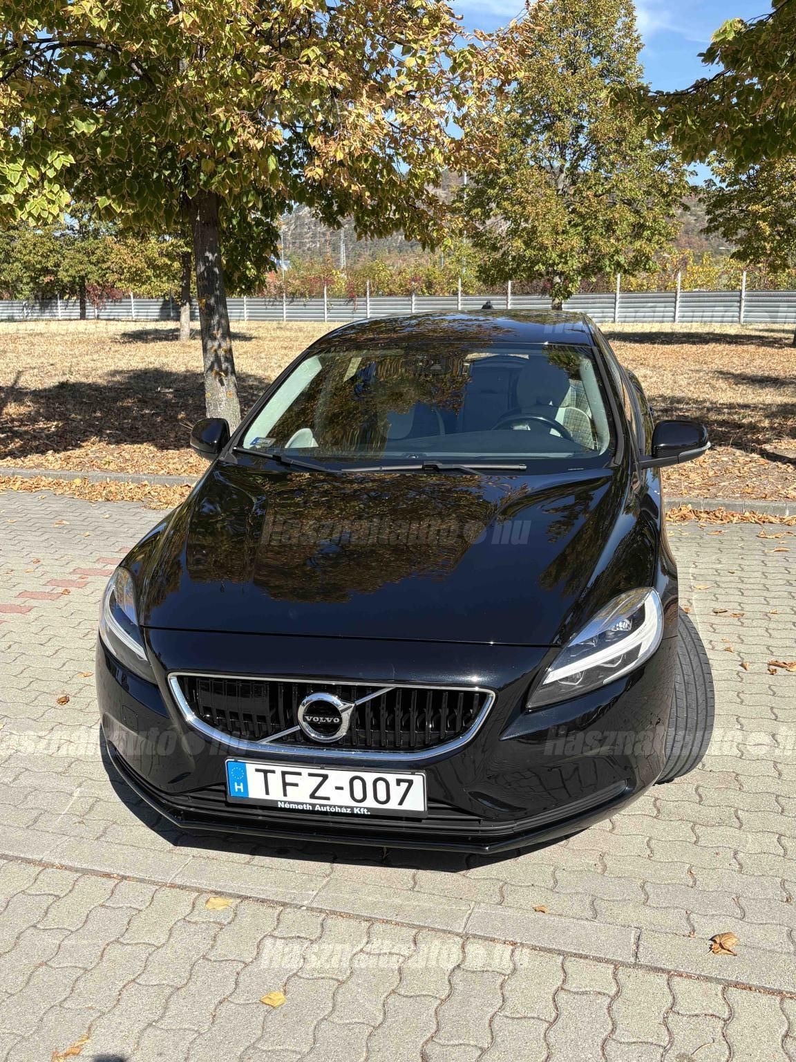 VOLVO V40 2018/1 - 1