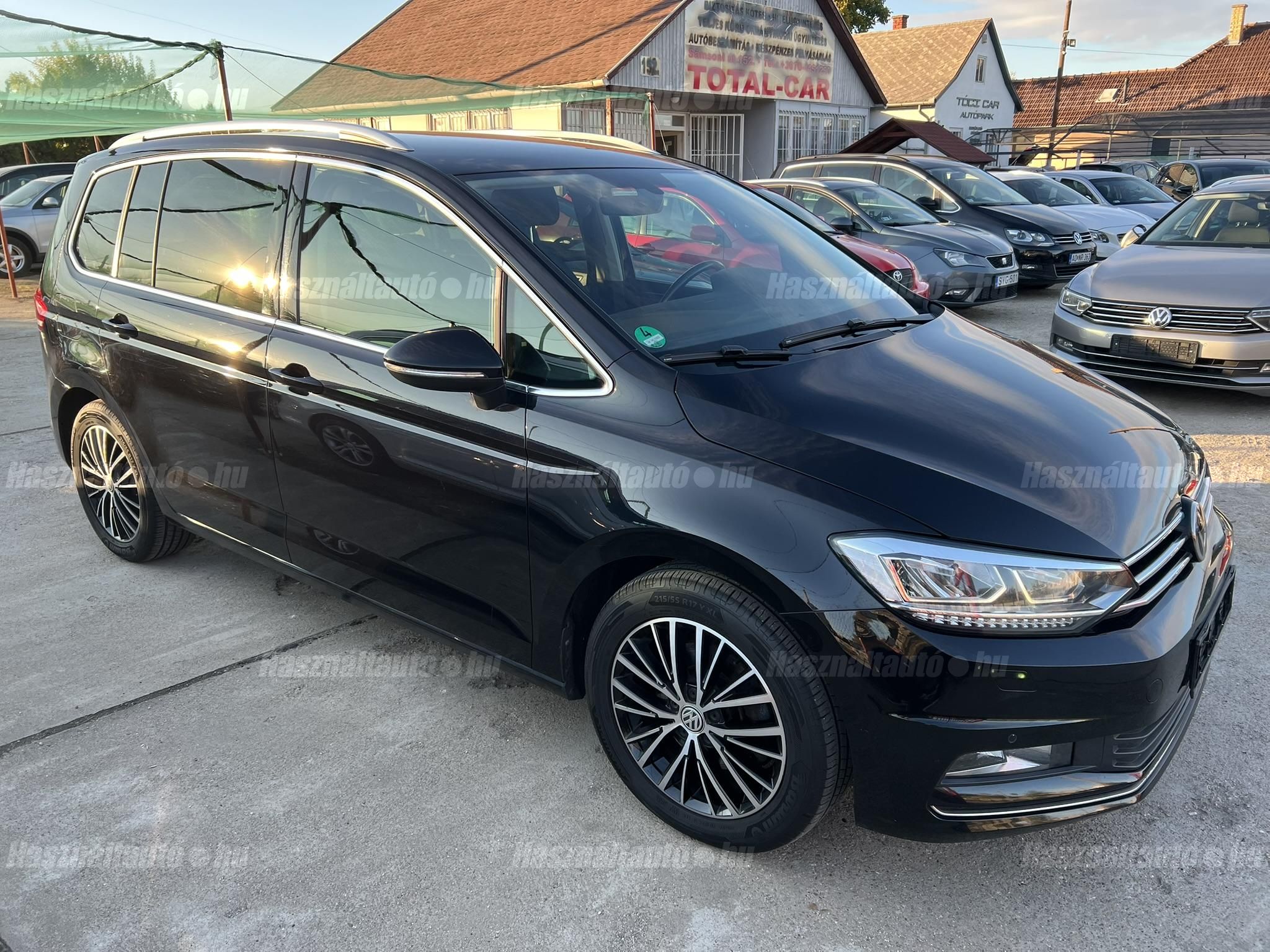VOLKSWAGEN TOURAN 2015/10 - 1