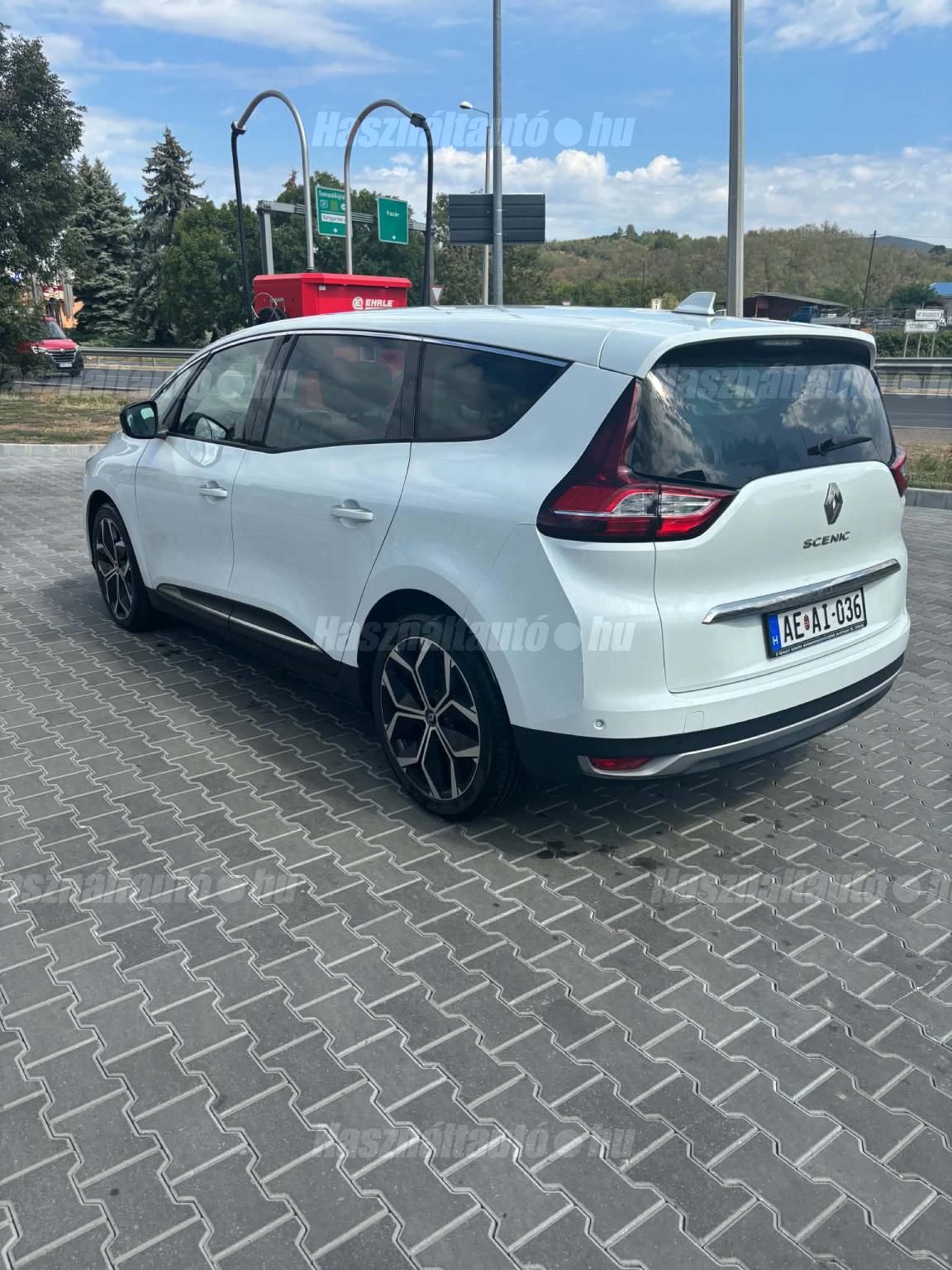 RENAULT GRAND SCENIC 2023/5 - 1