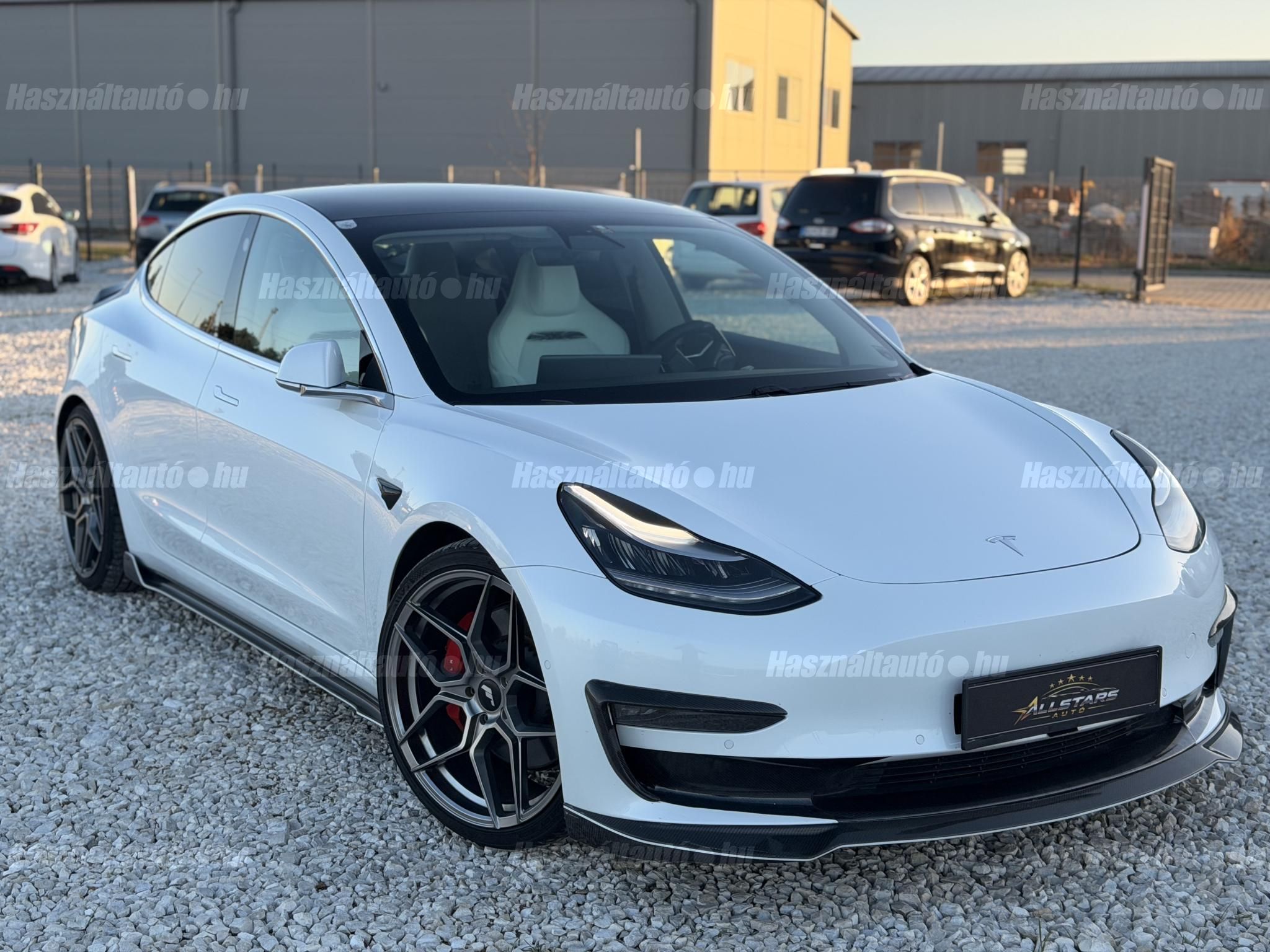 TESLA MODEL 3 2019/6 - 1