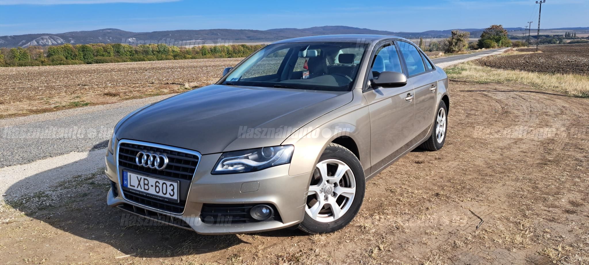 AUDI A4 2011/6 - 1