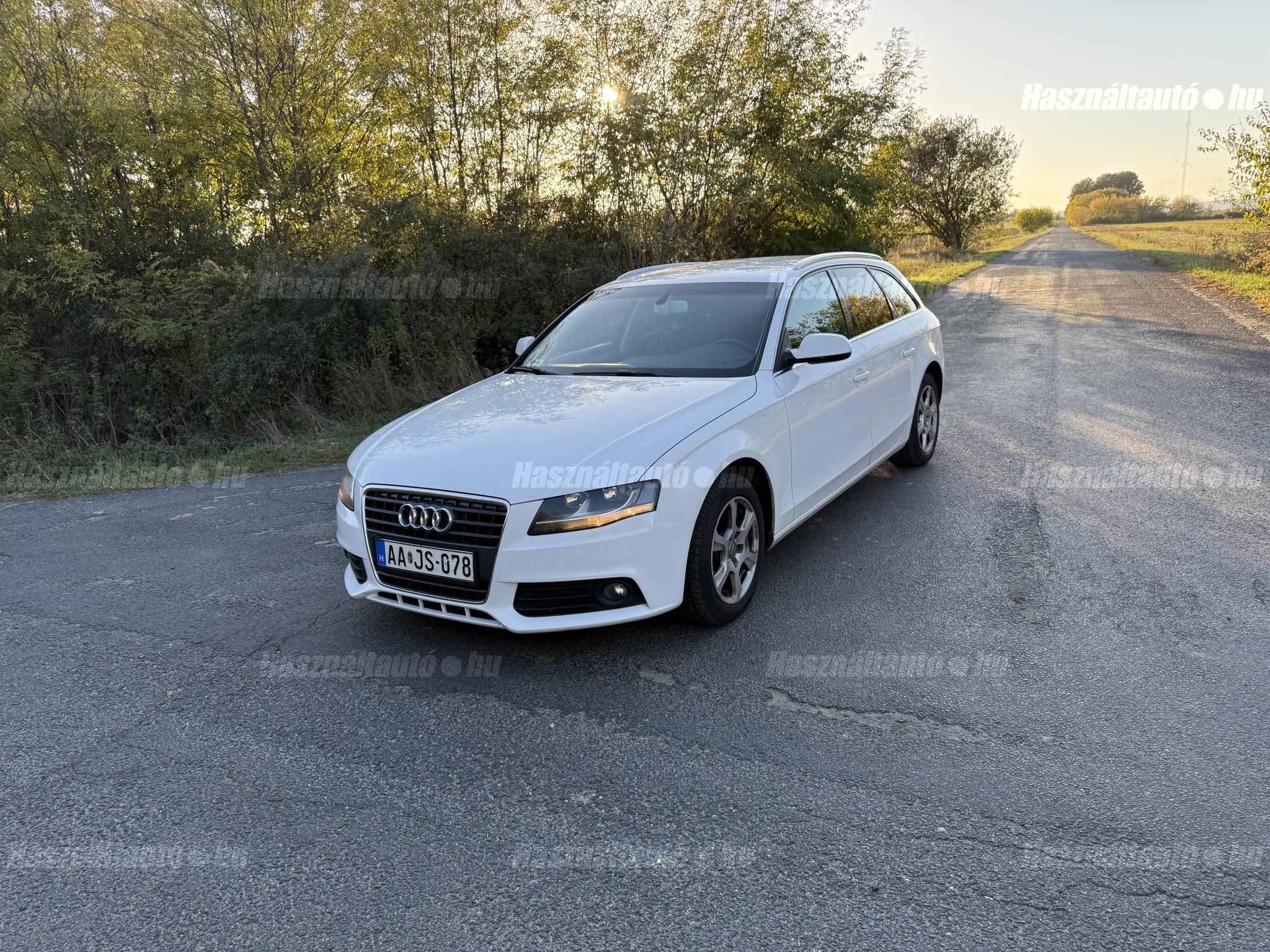 AUDI A4 2010/8 - 1