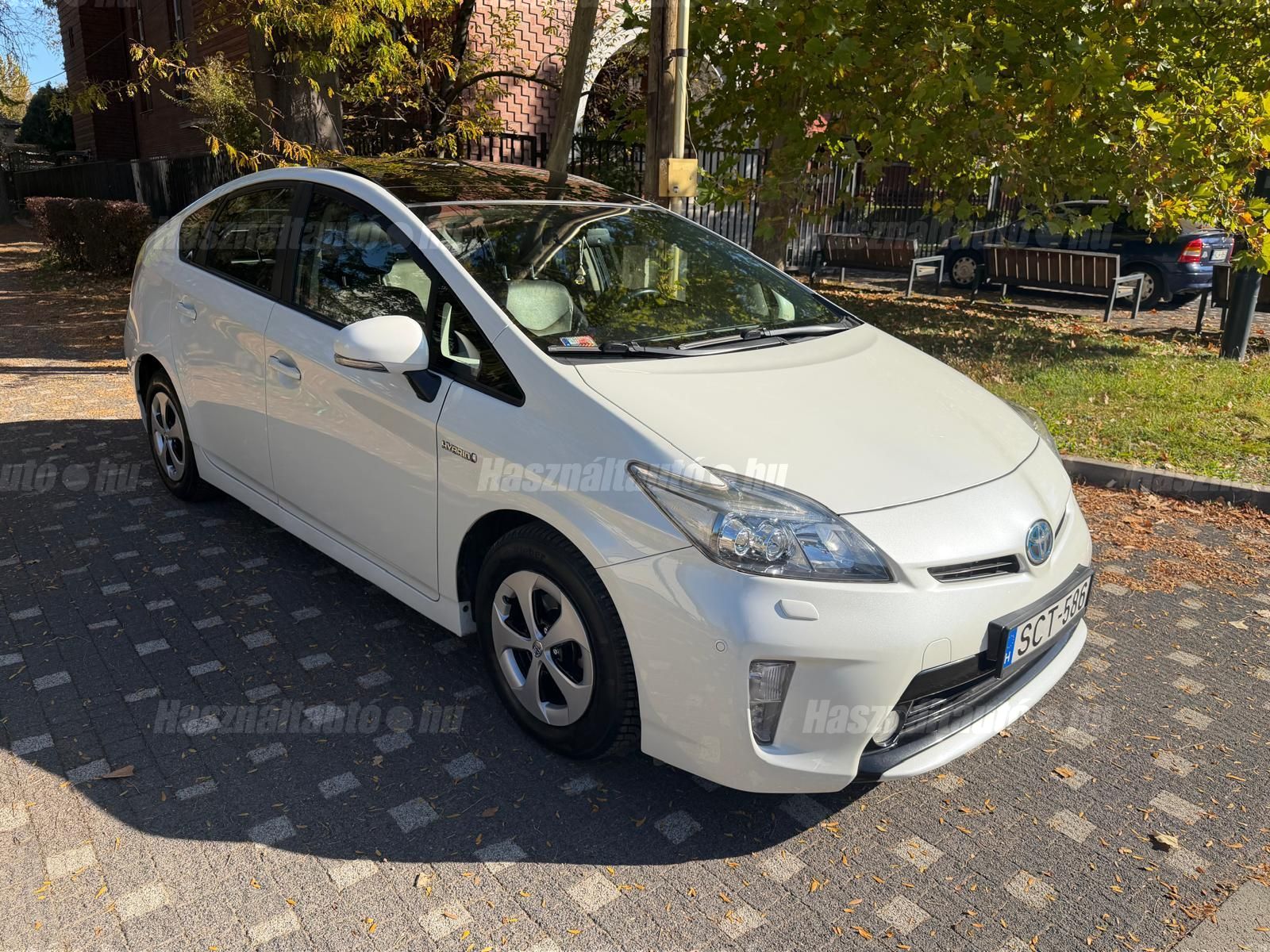 TOYOTA PRIUS 2012/4 - 1