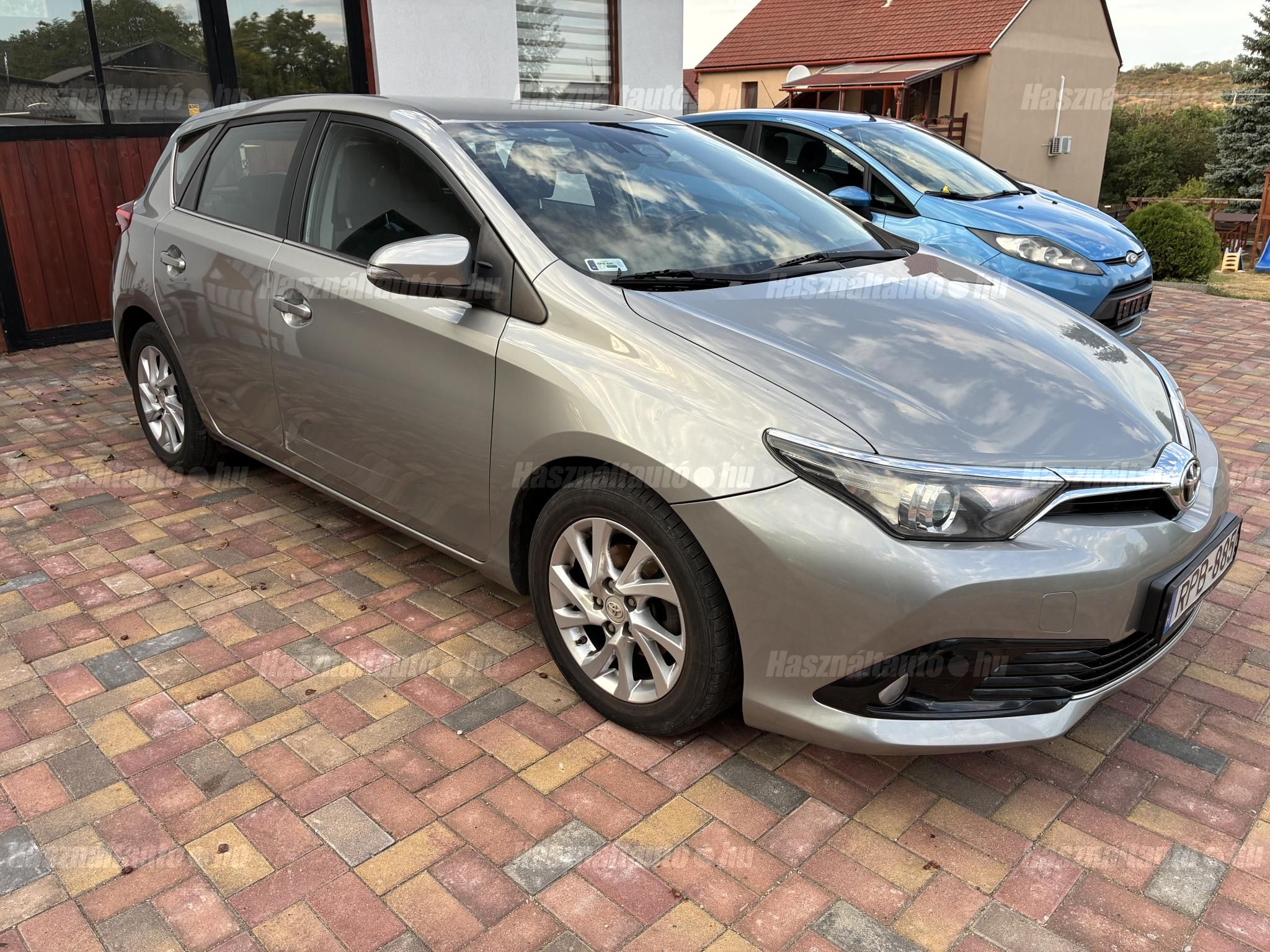 TOYOTA AURIS 2015/11 - 1