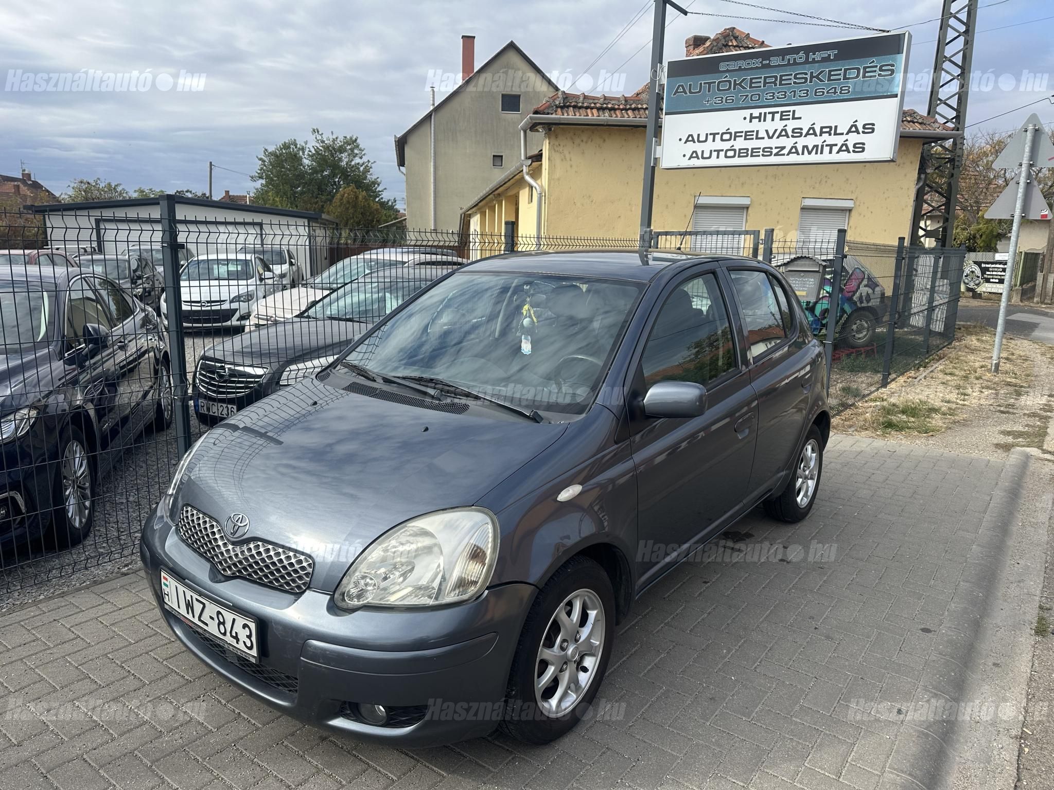 TOYOTA YARIS 2004/4 - 1