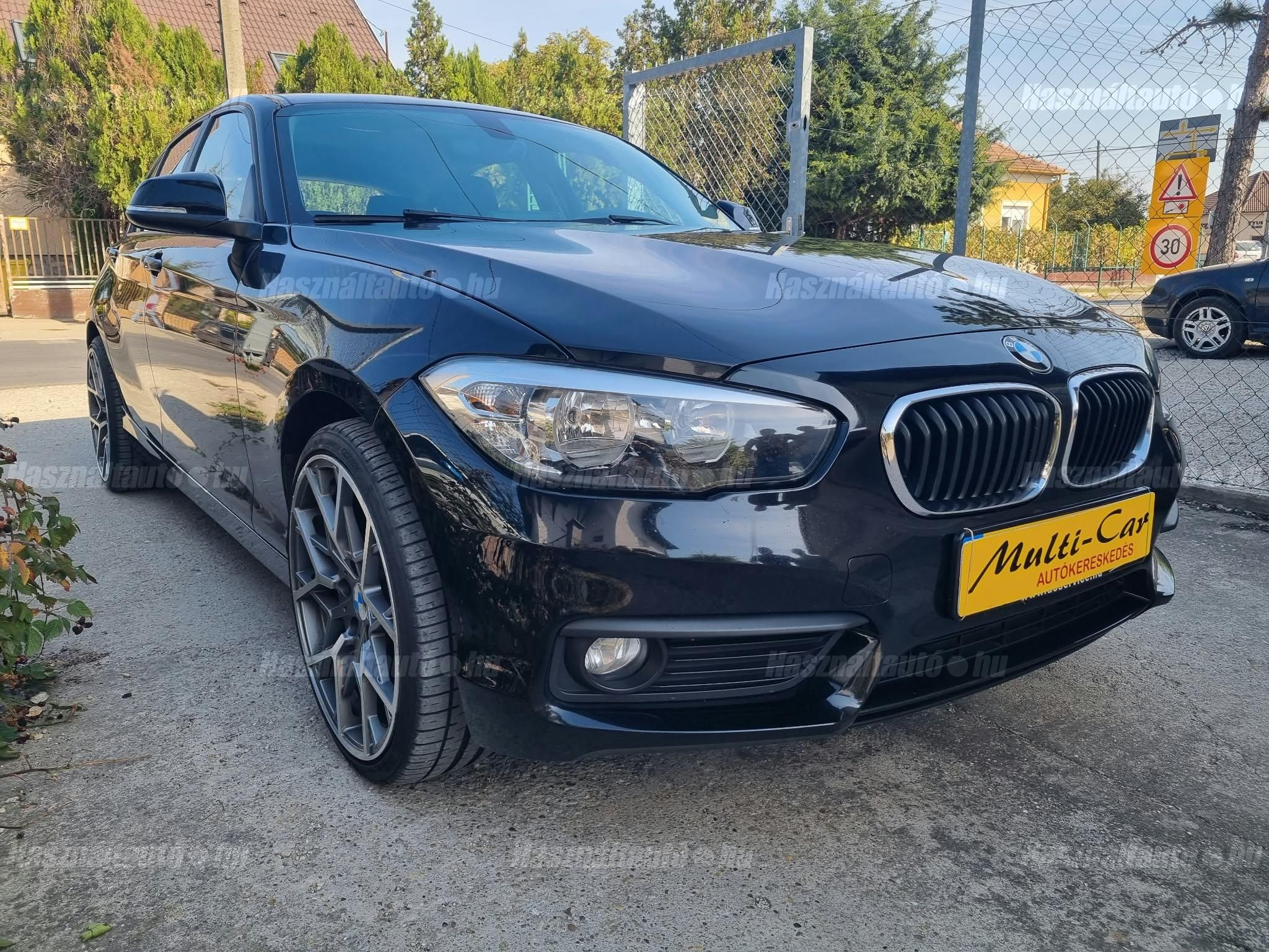BMW 118 2015/11 - 1