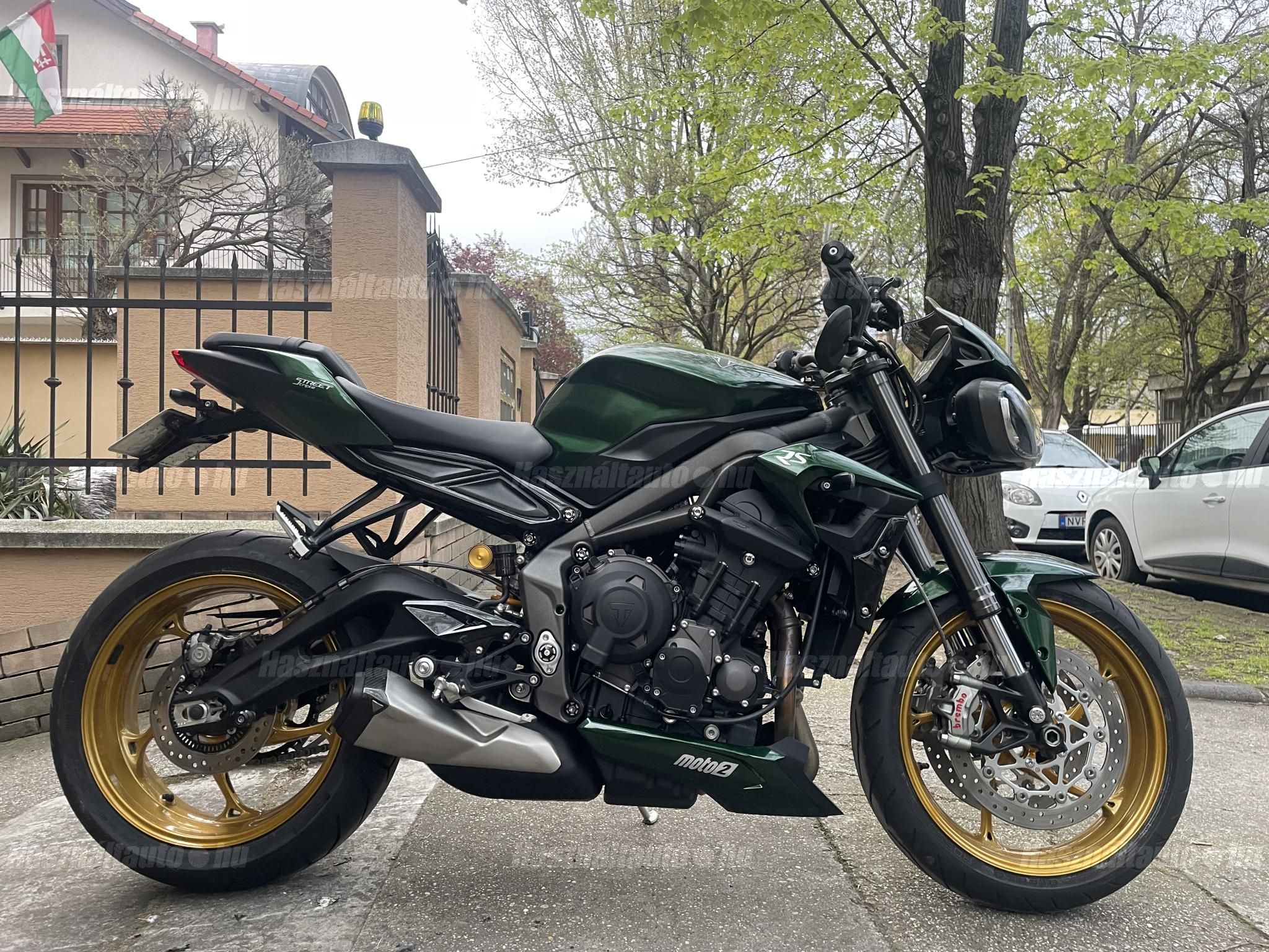 TRIUMPH STREET TRIPLE 2020/10 - 1
