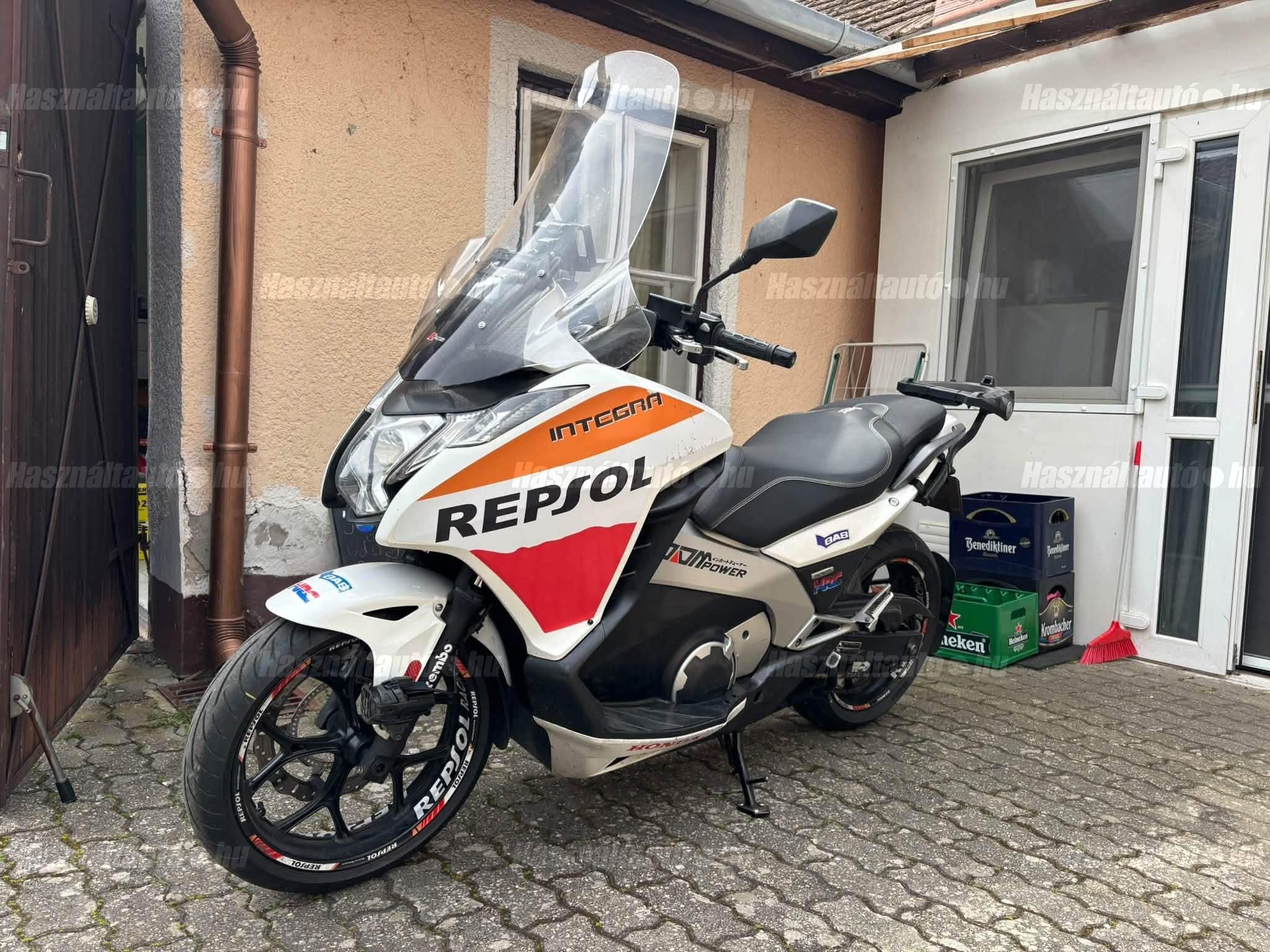HONDA NC 700 D 2014/6 - 1
