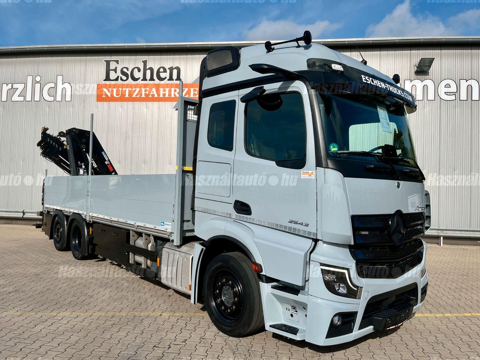 MERCEDES-BENZ 2022/6 - 1