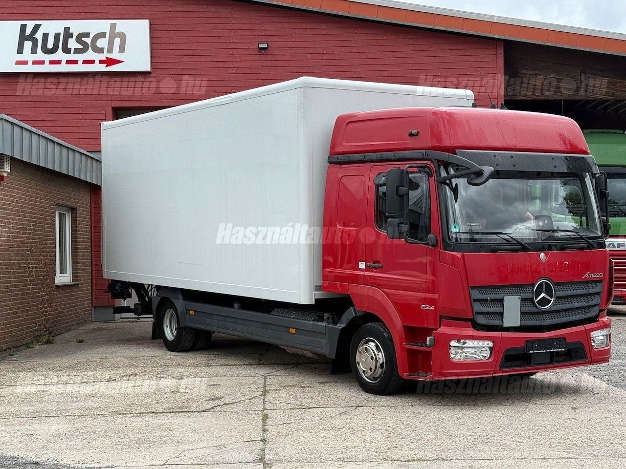 MERCEDES-BENZ 2019/4 - 1