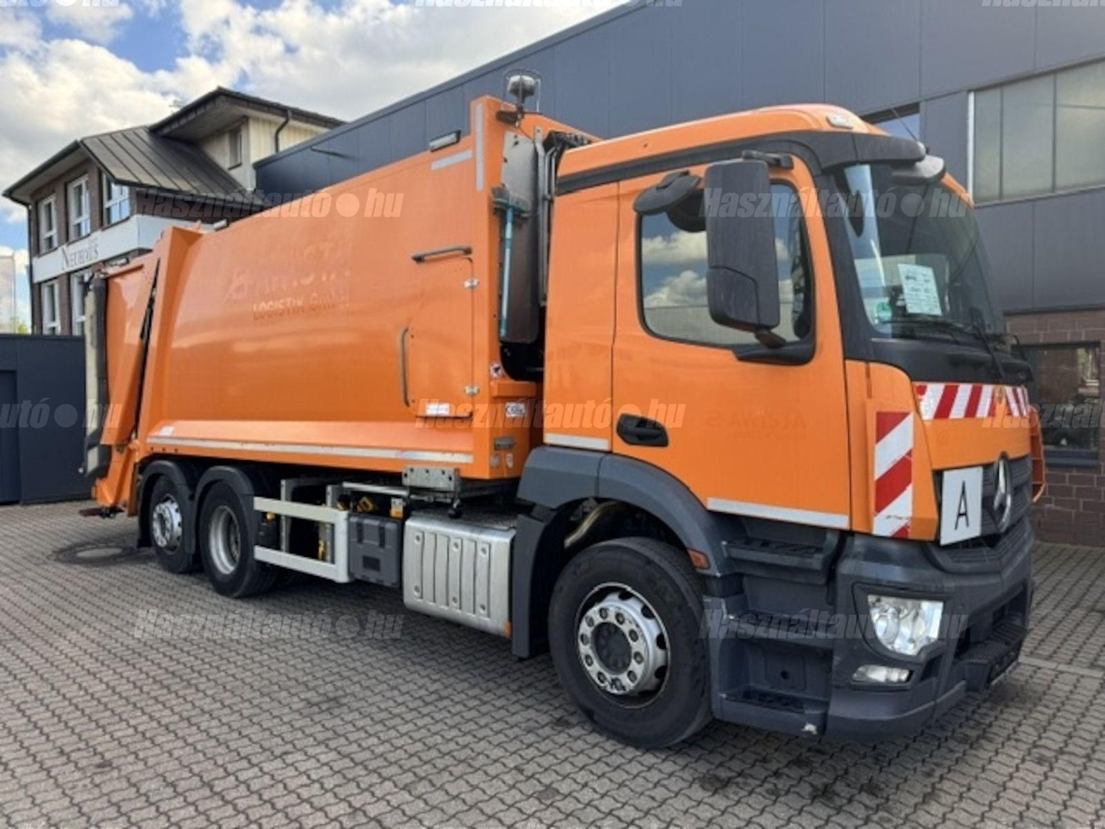 MERCEDES-BENZ 2019/4 - 1