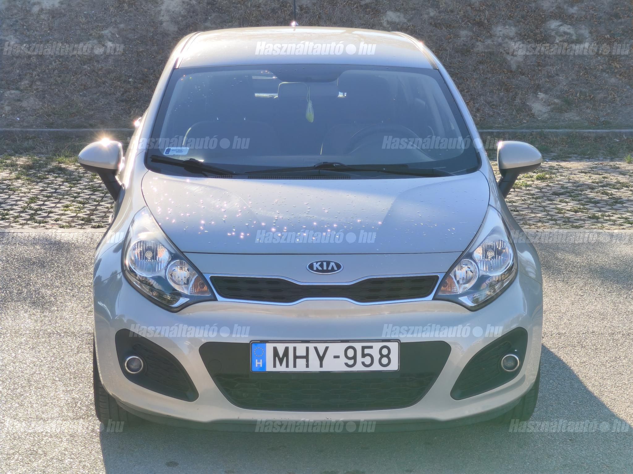 KIA RIO 2013/4 - 1