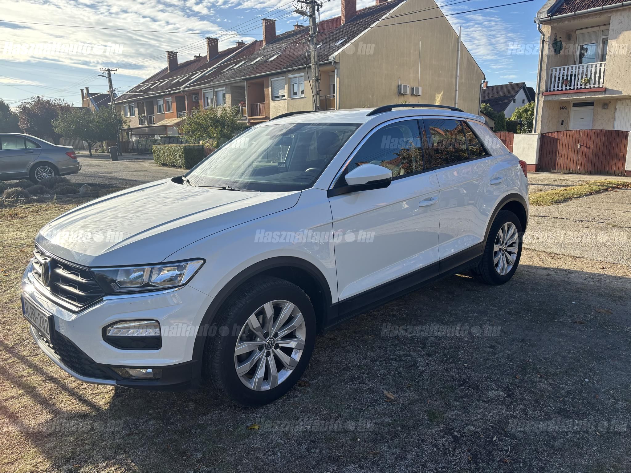 VOLKSWAGEN T-ROC 2019/4 - 1