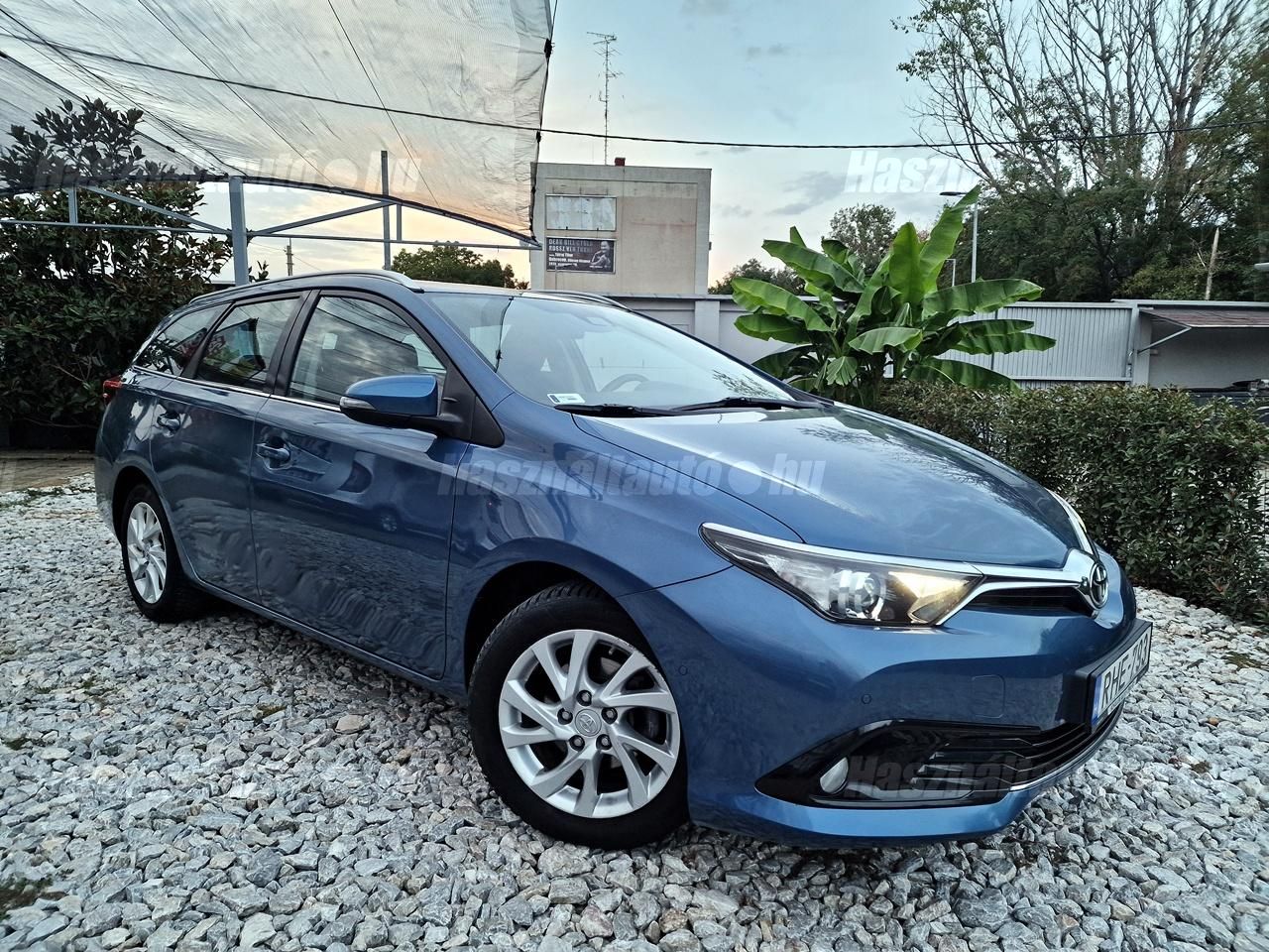 TOYOTA AURIS 2019/3 - 1