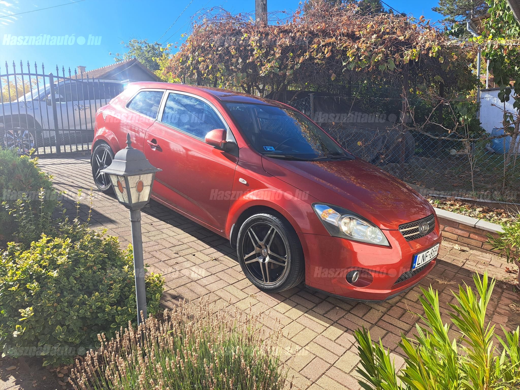 KIA PRO CEE'D 2009/5 - 1