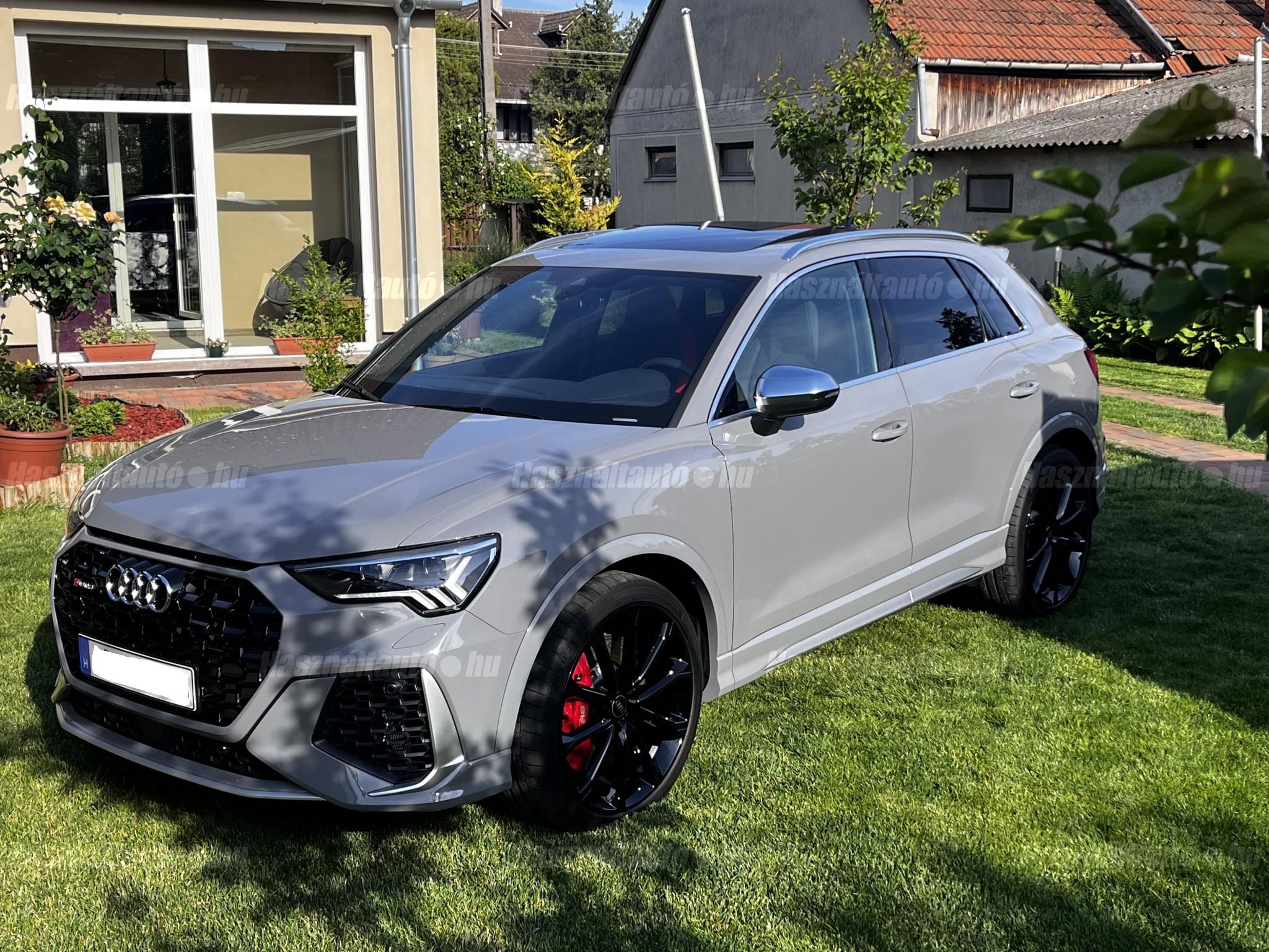AUDI RS Q3 2024/11 - 1