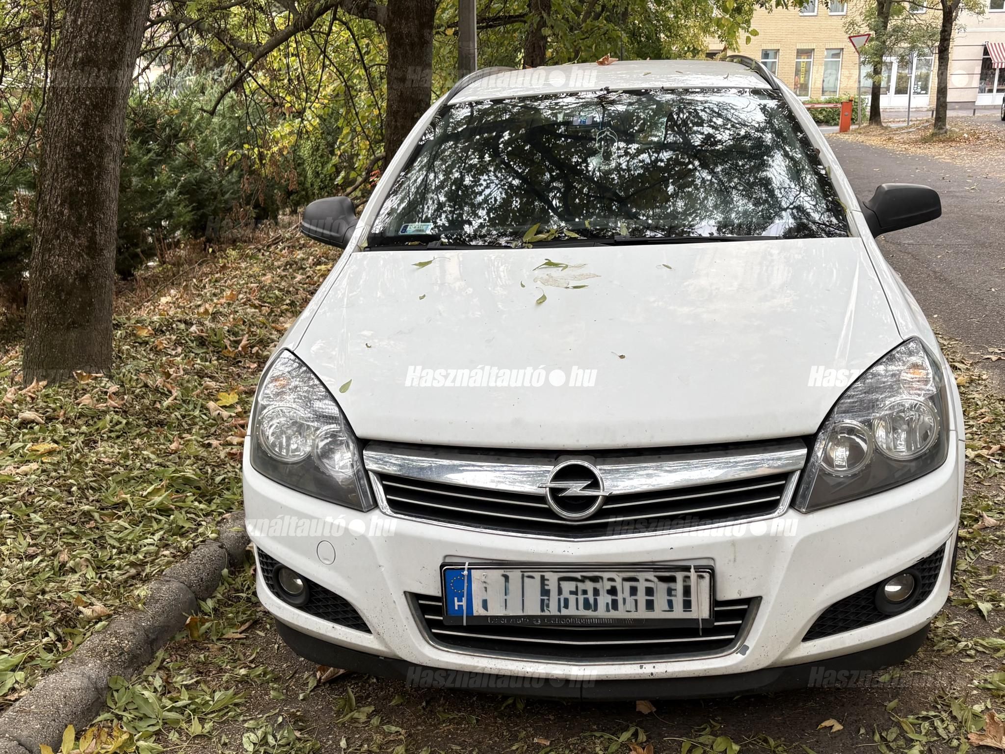 OPEL ASTRA H 2010 - 1