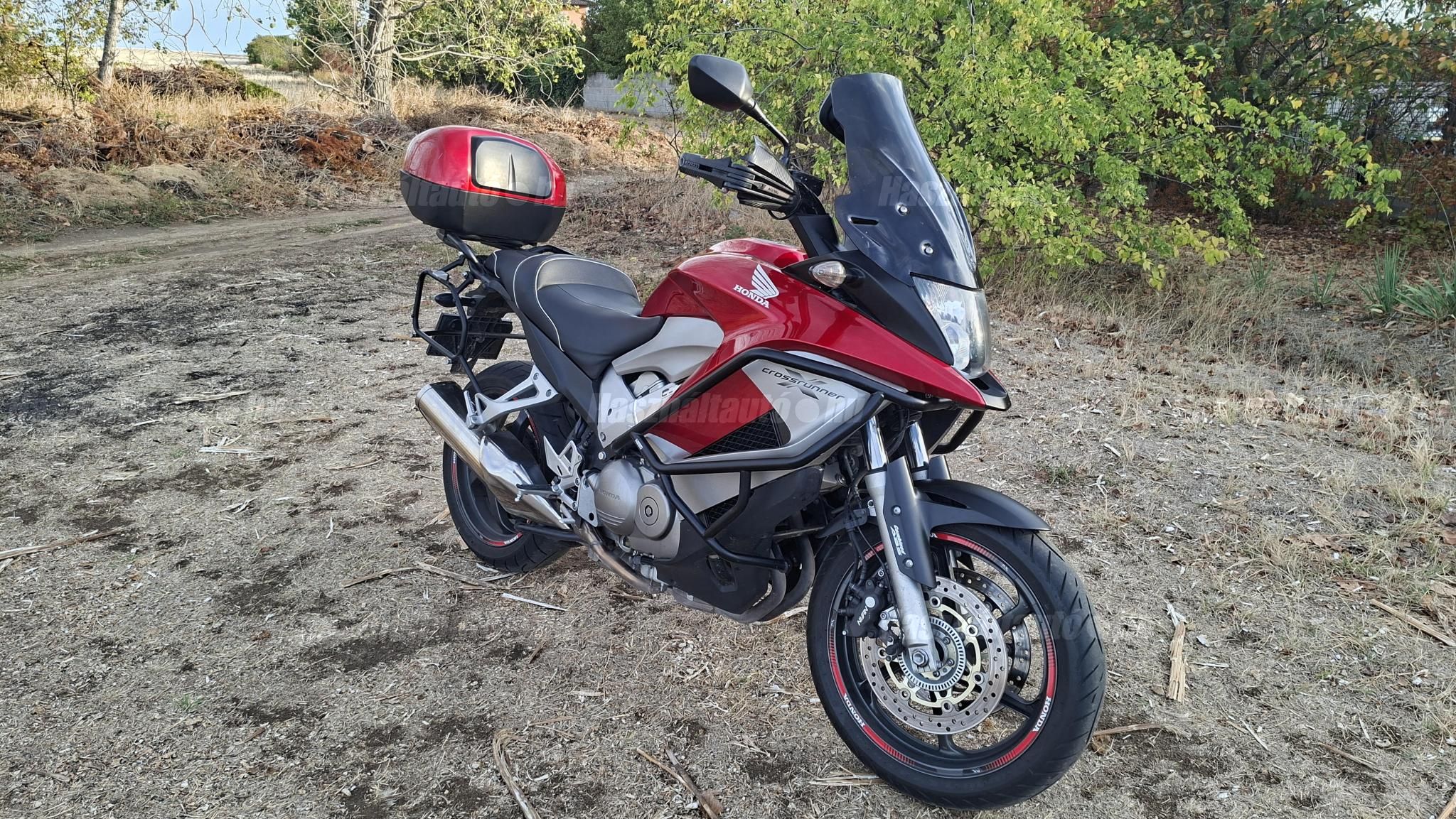HONDA VFR 800 X 2011/11 - 1