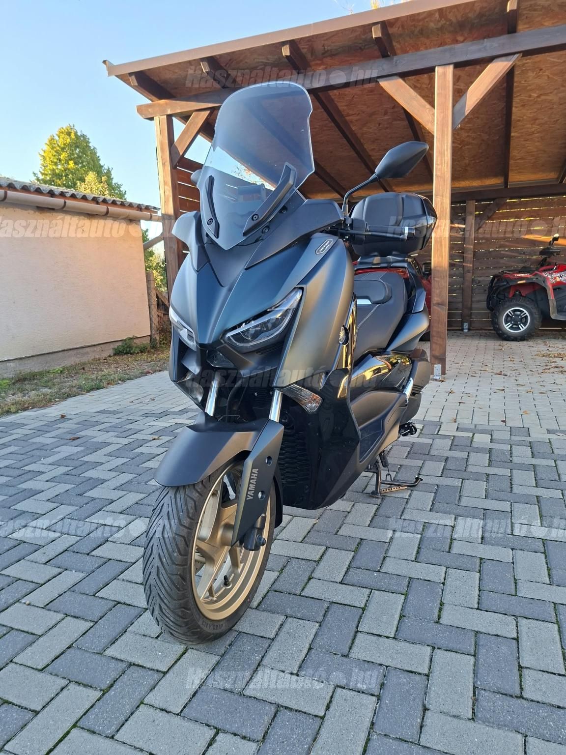YAMAHA X-MAX 300 TECH MAX 2022 - 1