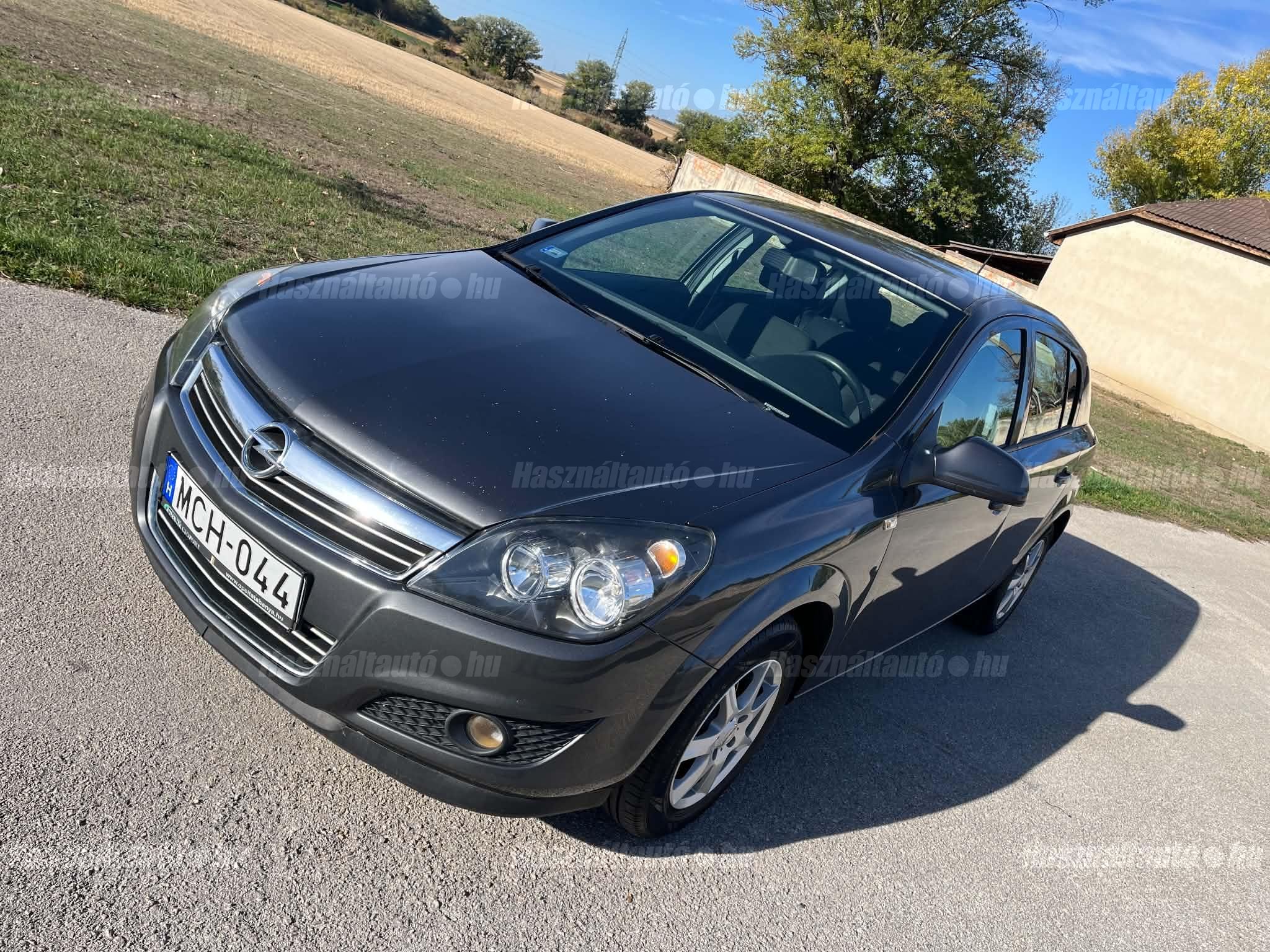 OPEL ASTRA H 2012/4 - 1