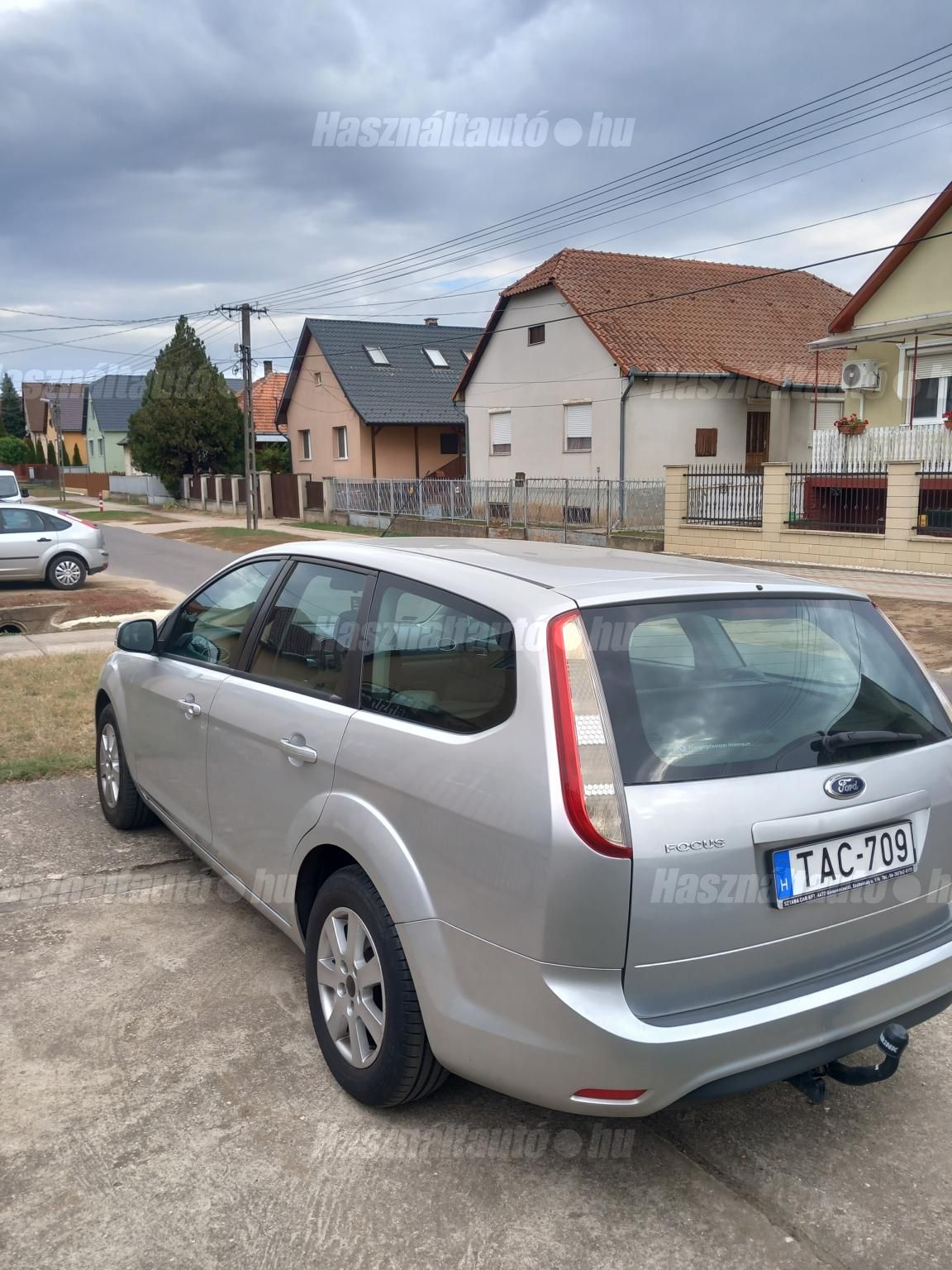 FORD FOCUS 2010/11 - 1