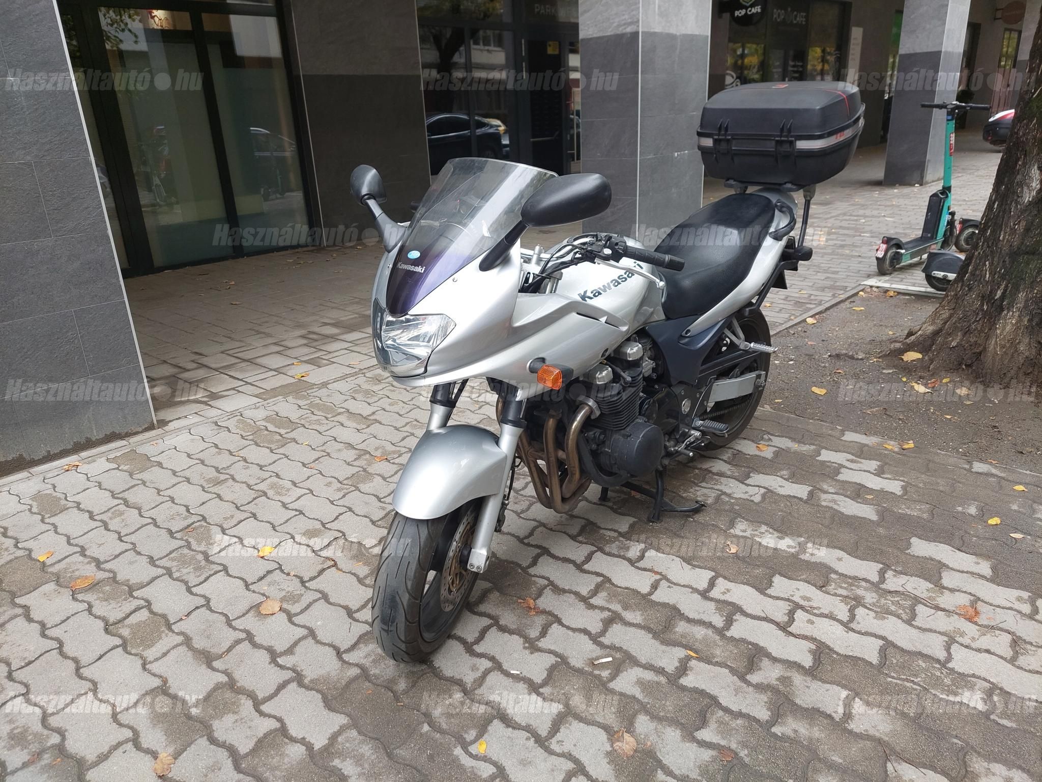 KAWASAKI ZR-7S 2002 - 1