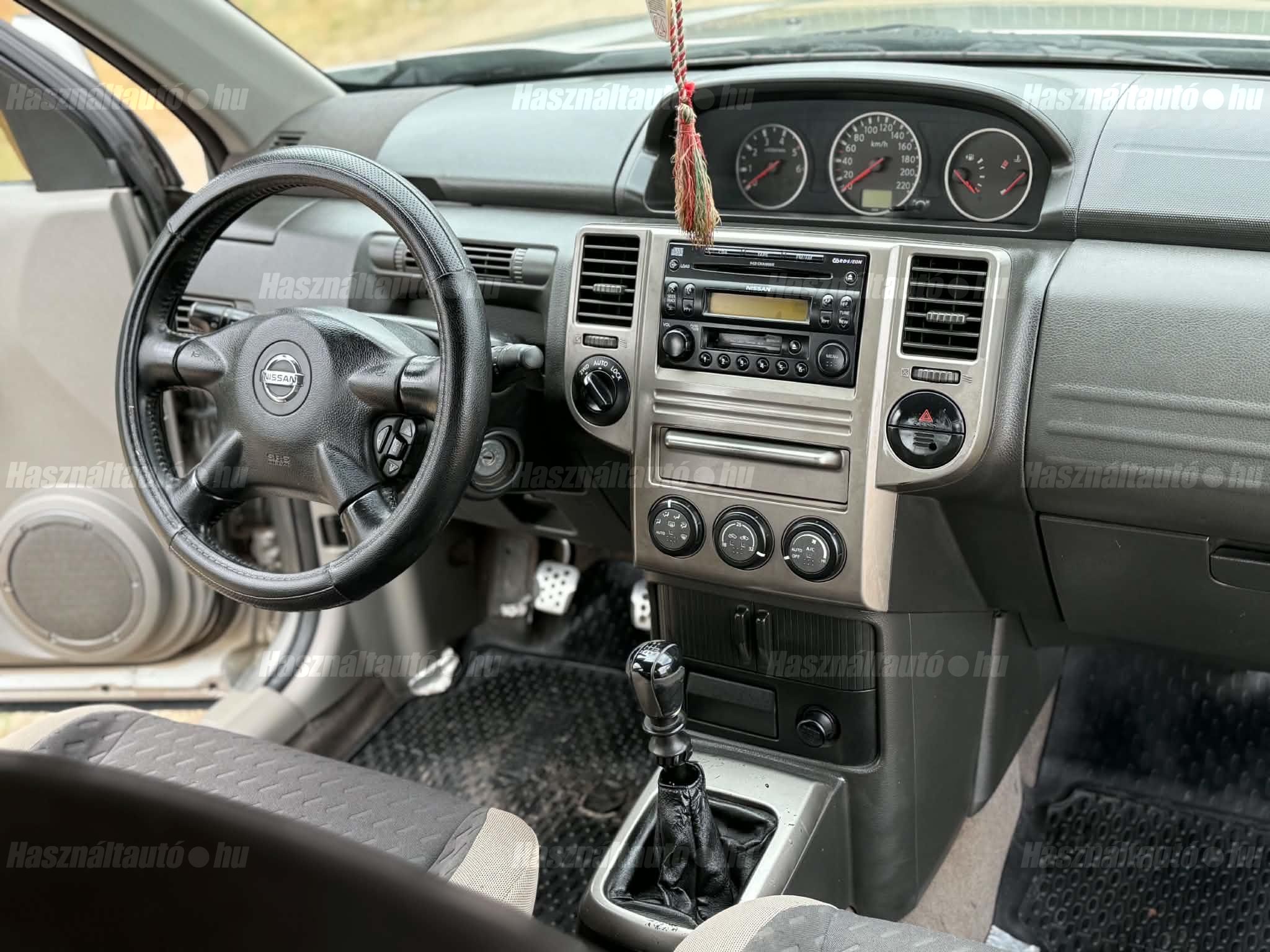 NISSAN X-TRAIL 2004/8 - 1