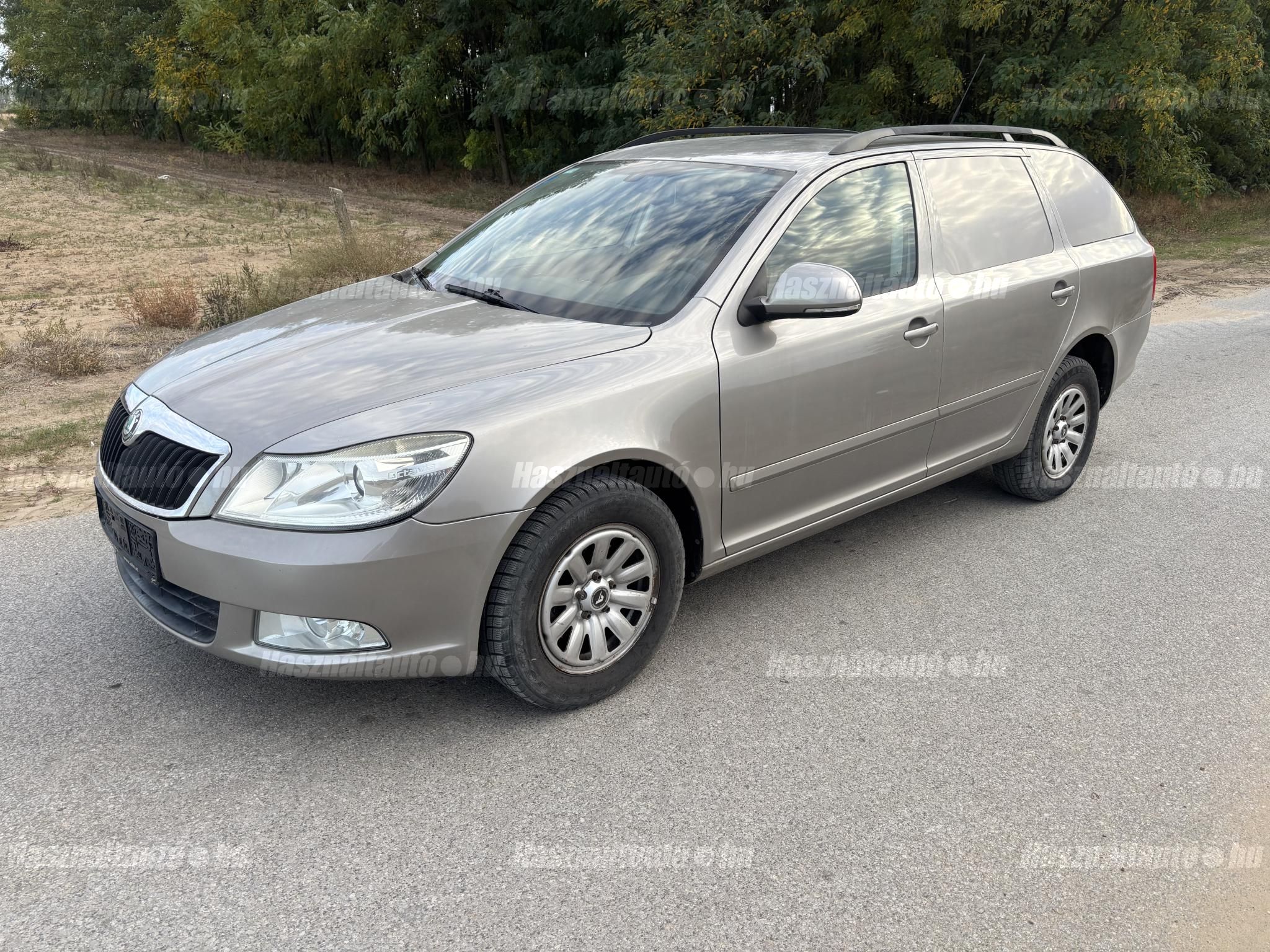 SKODA OCTAVIA 2011/10 - 1