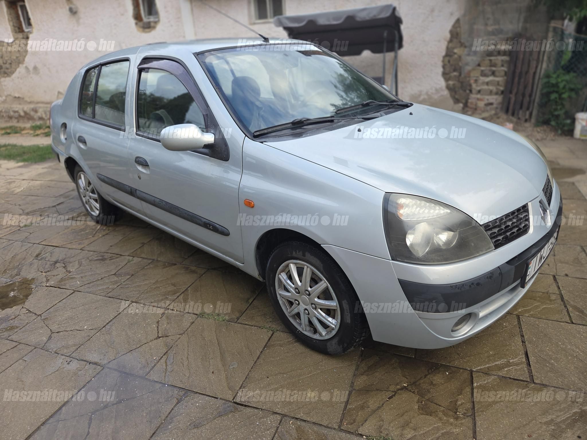 RENAULT THALIA 2003/8 - 1