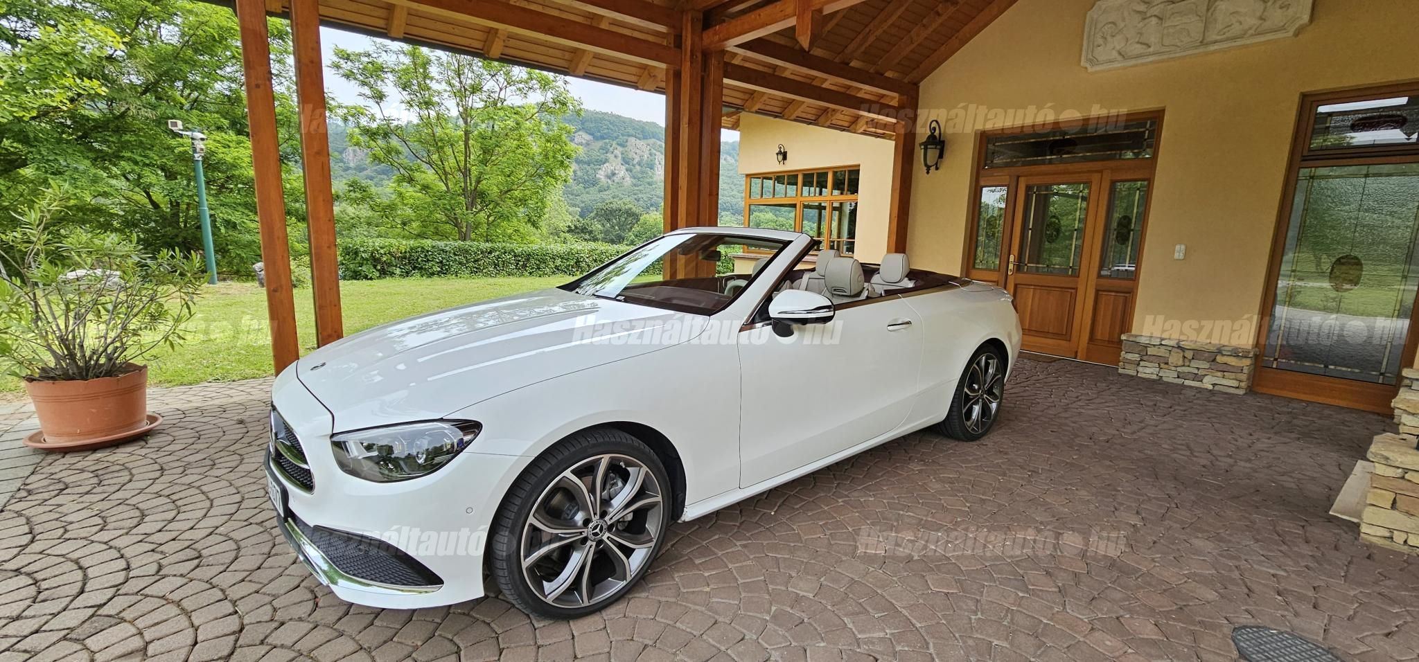 MERCEDES-BENZ E 220 2021/6 - 1