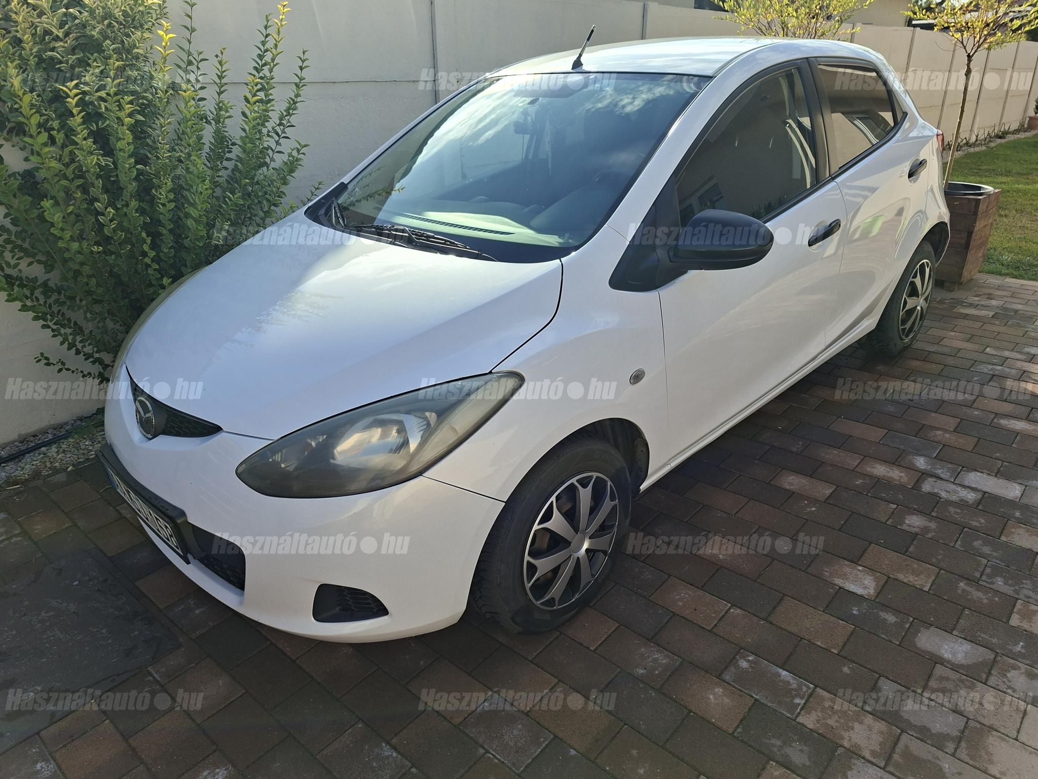 MAZDA 2 2010/4 - 1