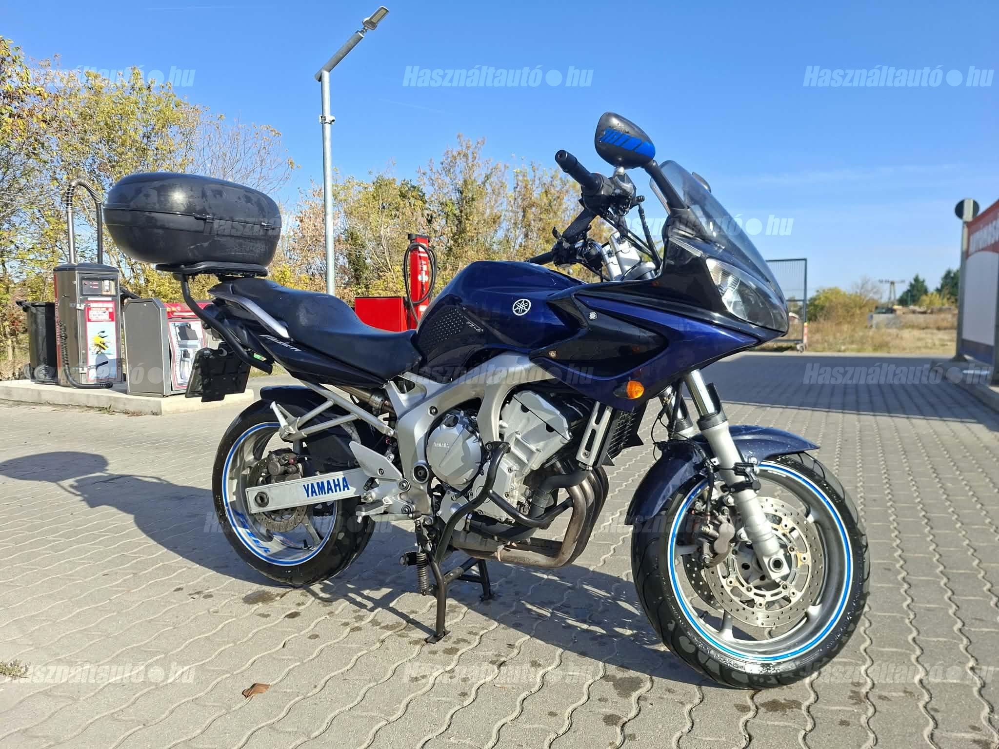 YAMAHA FZ6-S (FAZER) 2004 - 1