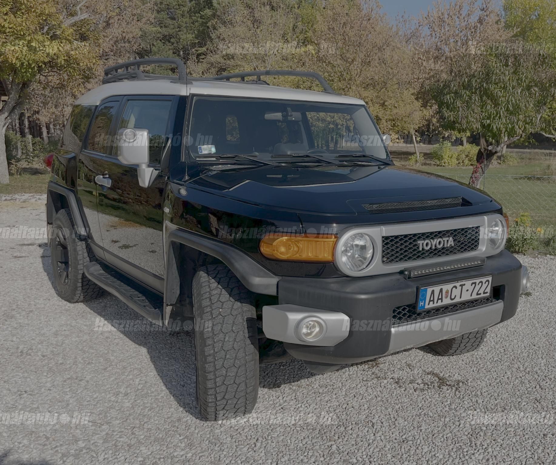TOYOTA FJ CRUISER 2012/7 - 1