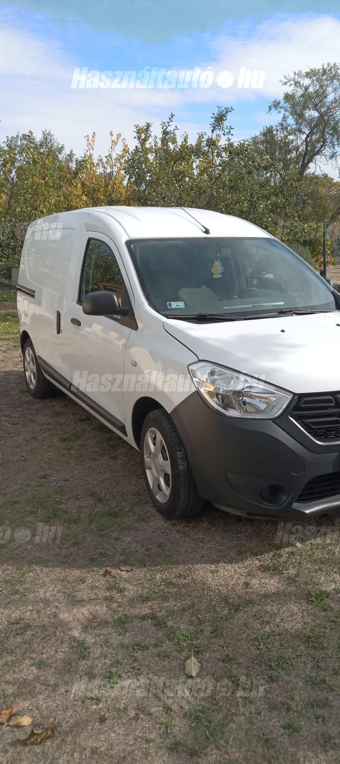 DACIA DOKKER 2017/10 - 1