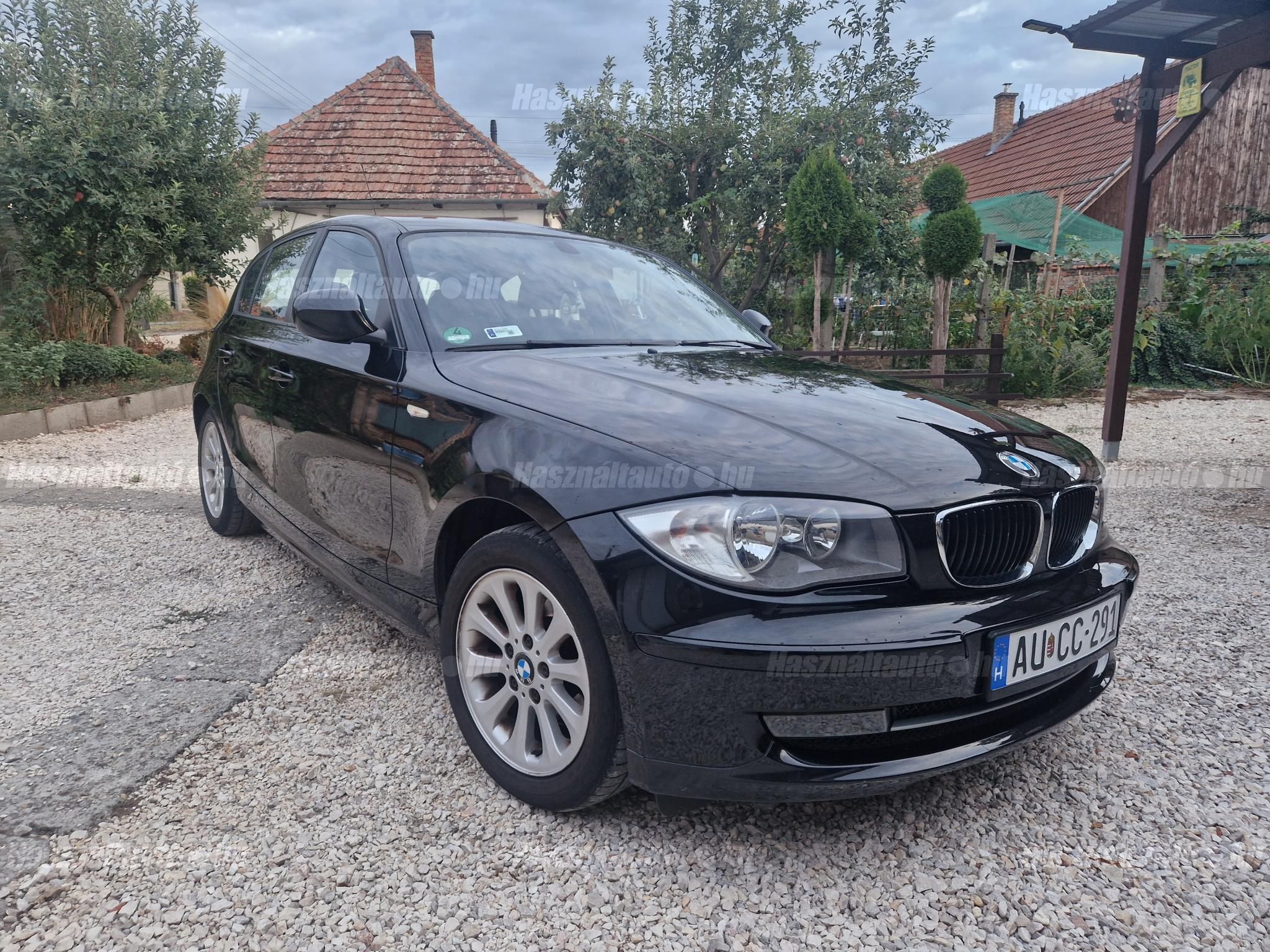 BMW 118 2011/4 - 1
