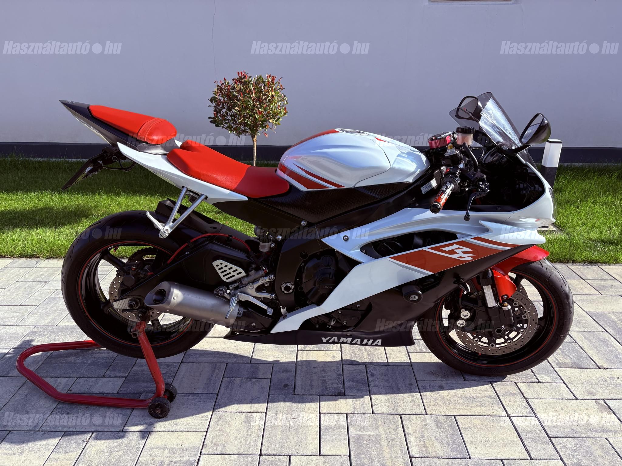 YAMAHA YZF R6 2008 - 1