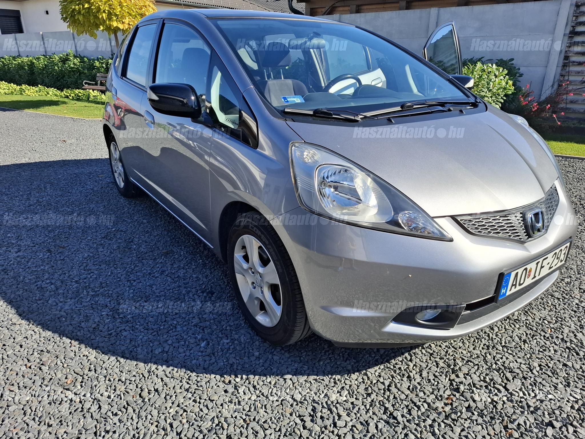 HONDA JAZZ 2011/3 - 1